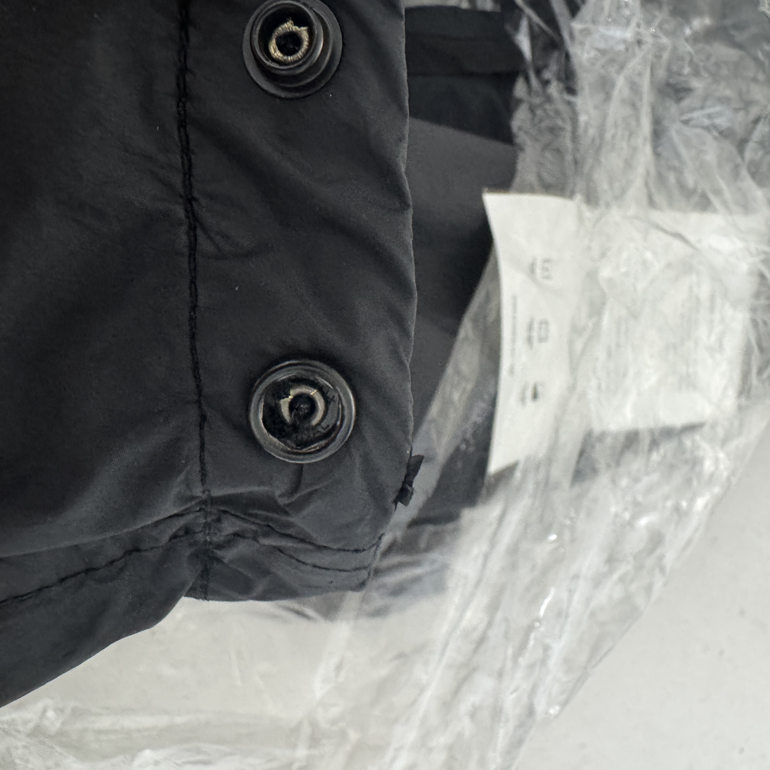 Stone Island S0A23 Crinkle Reps R-NY Wind Resistant Anti-Drop Hooded Jacket - 25SS 착용 스타일 - 1