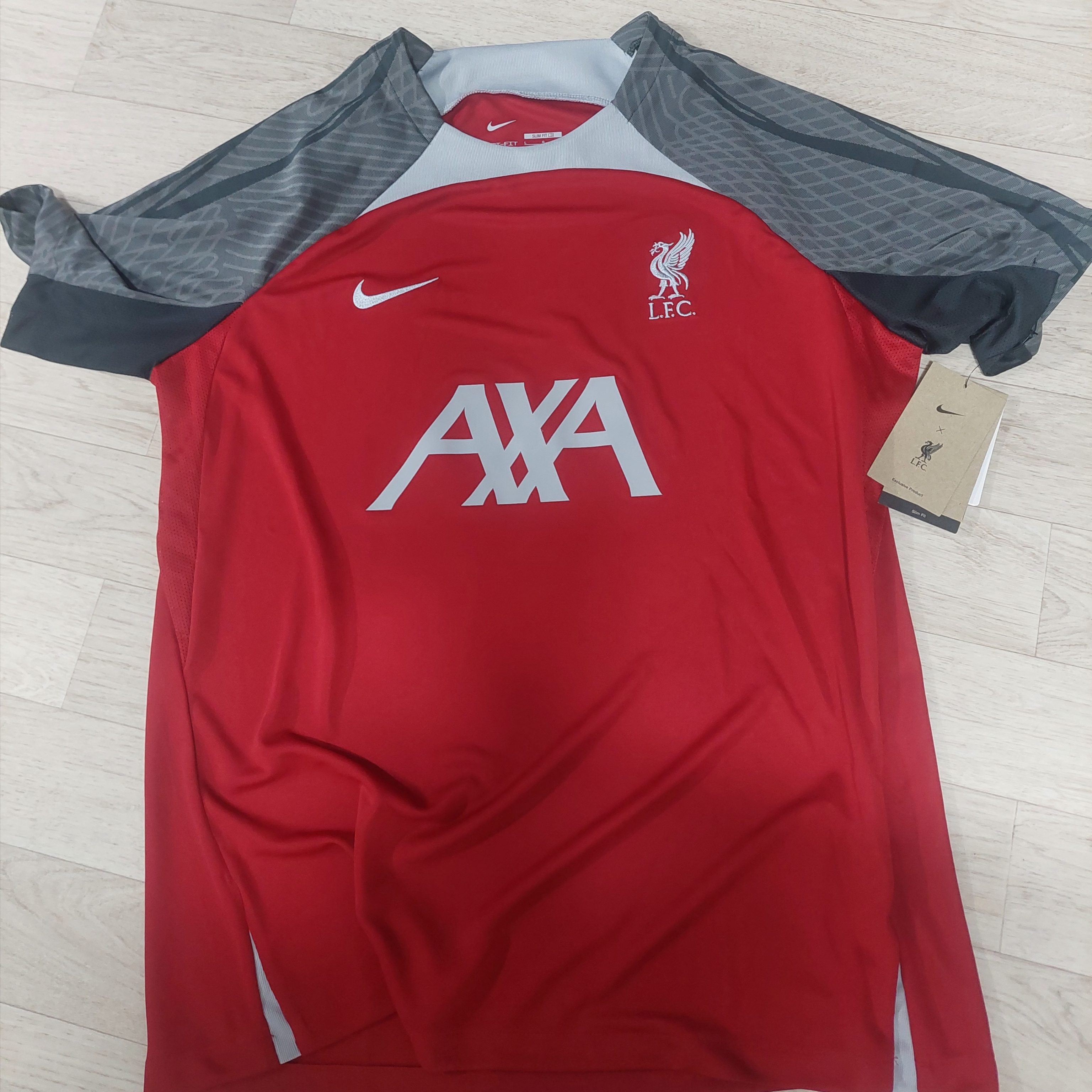 Nike Liverpool FC Strike Dri-Fit Football Knit Top Gym Red Anthracite (Non Marking Ver.) 착용 스타일