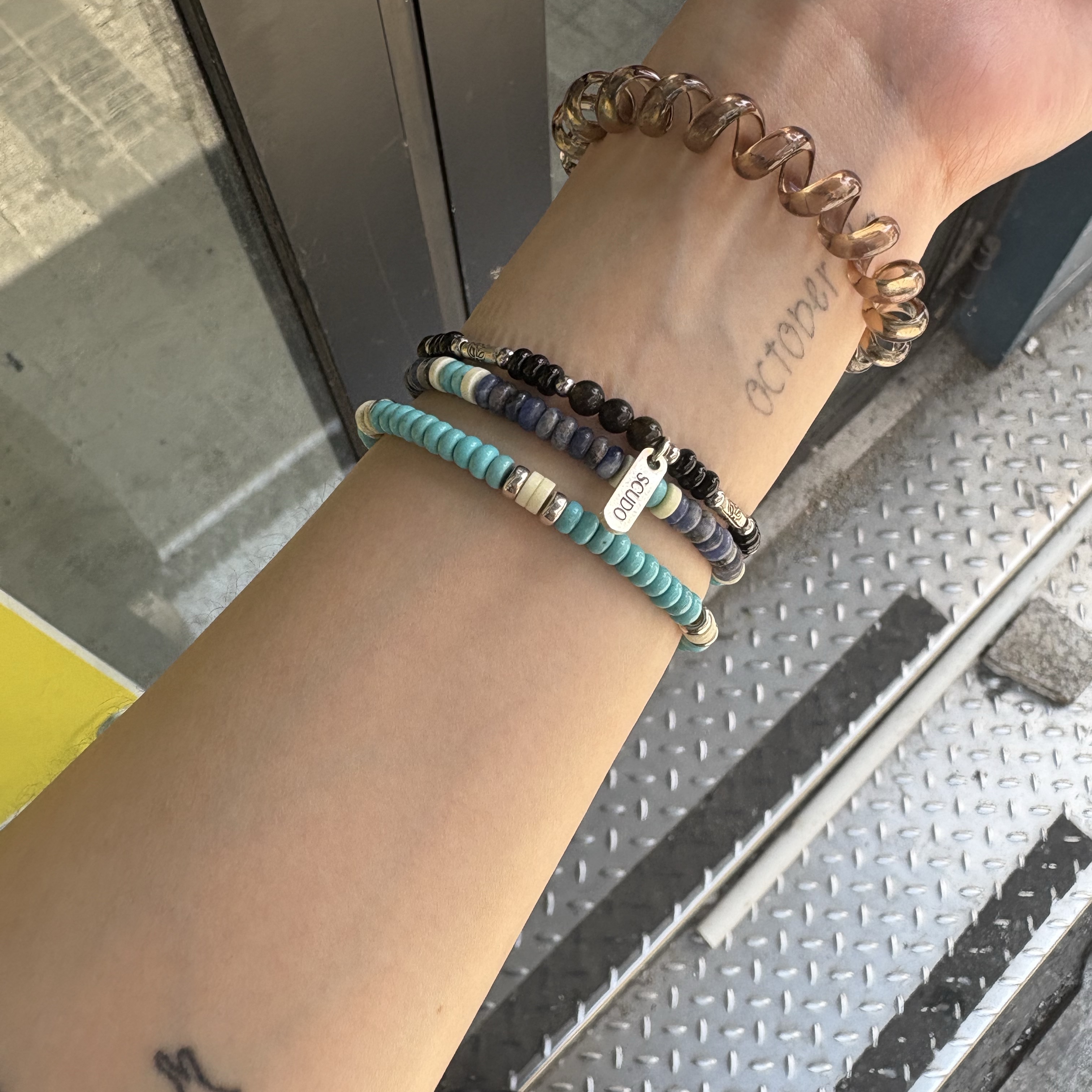 Scudo Ethnic Obsidian Onyx Karen Beads Bracelet 착용 스타일
