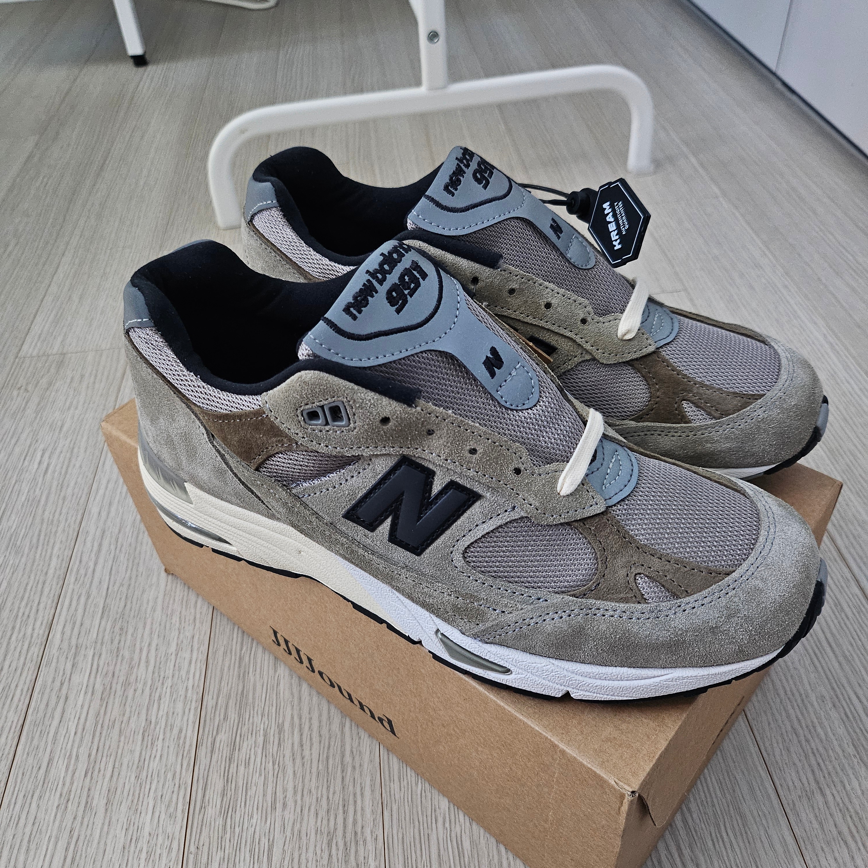 New Balance x JJJJound 991 Made in UK Grey 착용 스타일 - 2