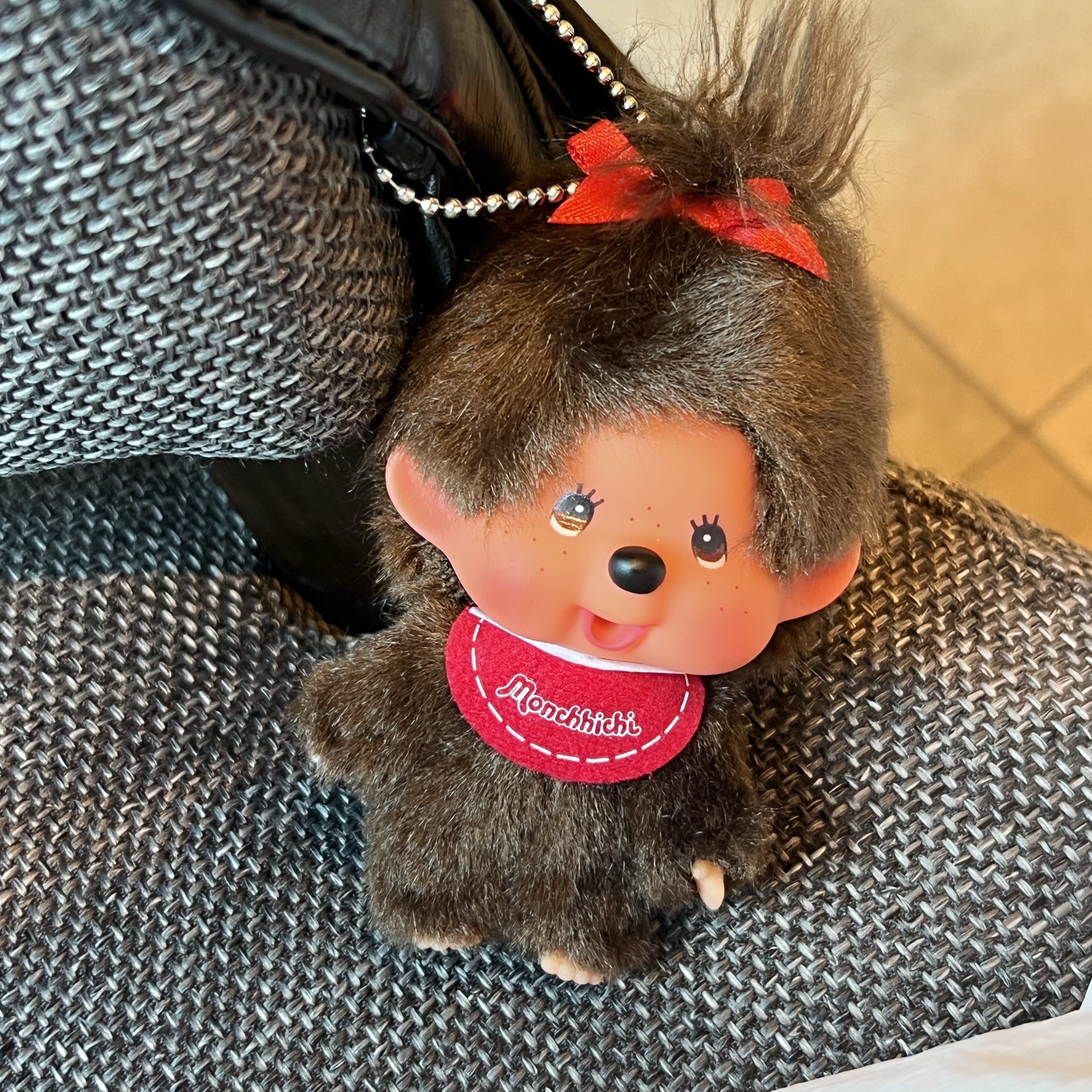 Monchhichi Bighead SS Girl Key Chain Brown 착용 스타일