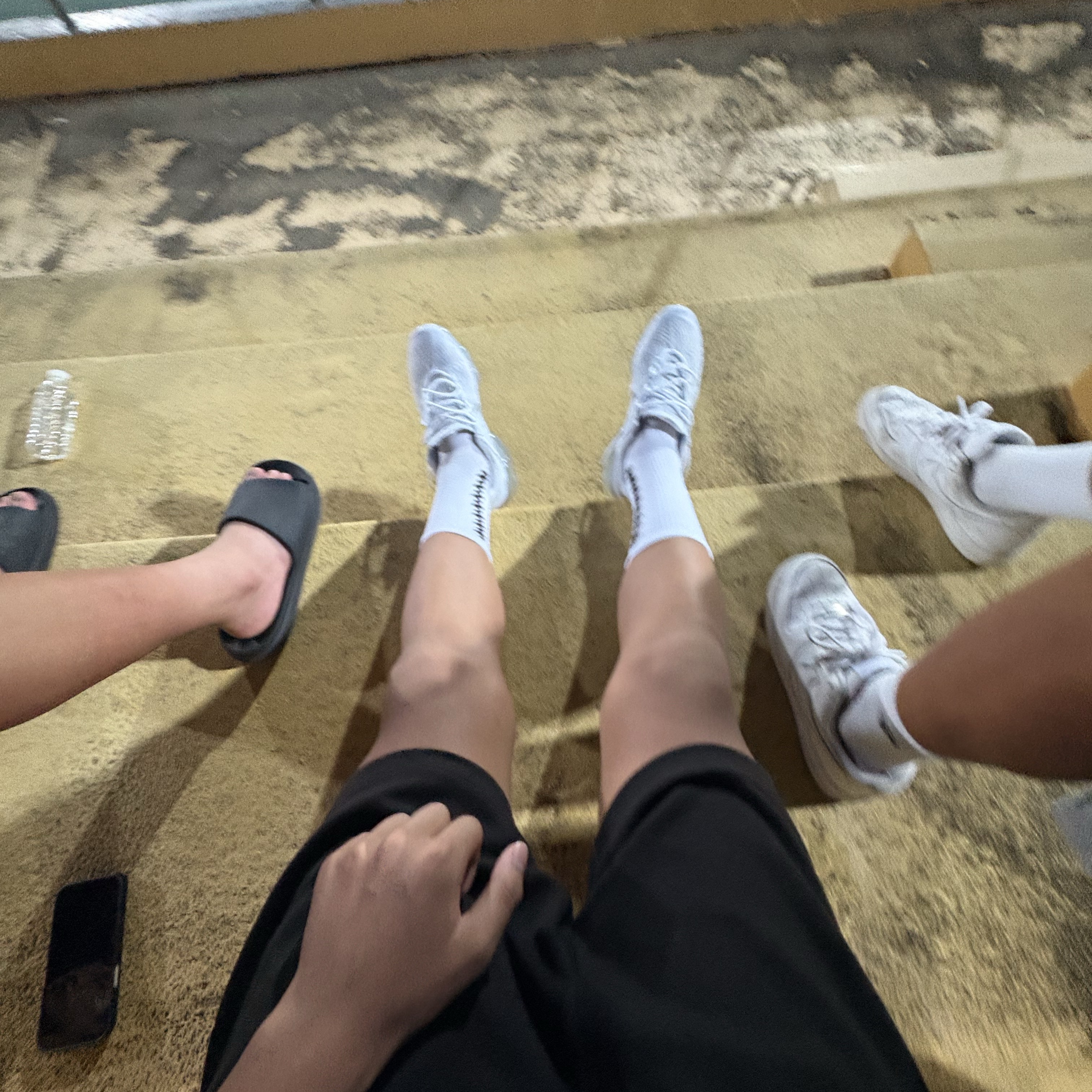 Nike Air VaporMax 2023 Flyknit Pure Platinum 착용 스타일