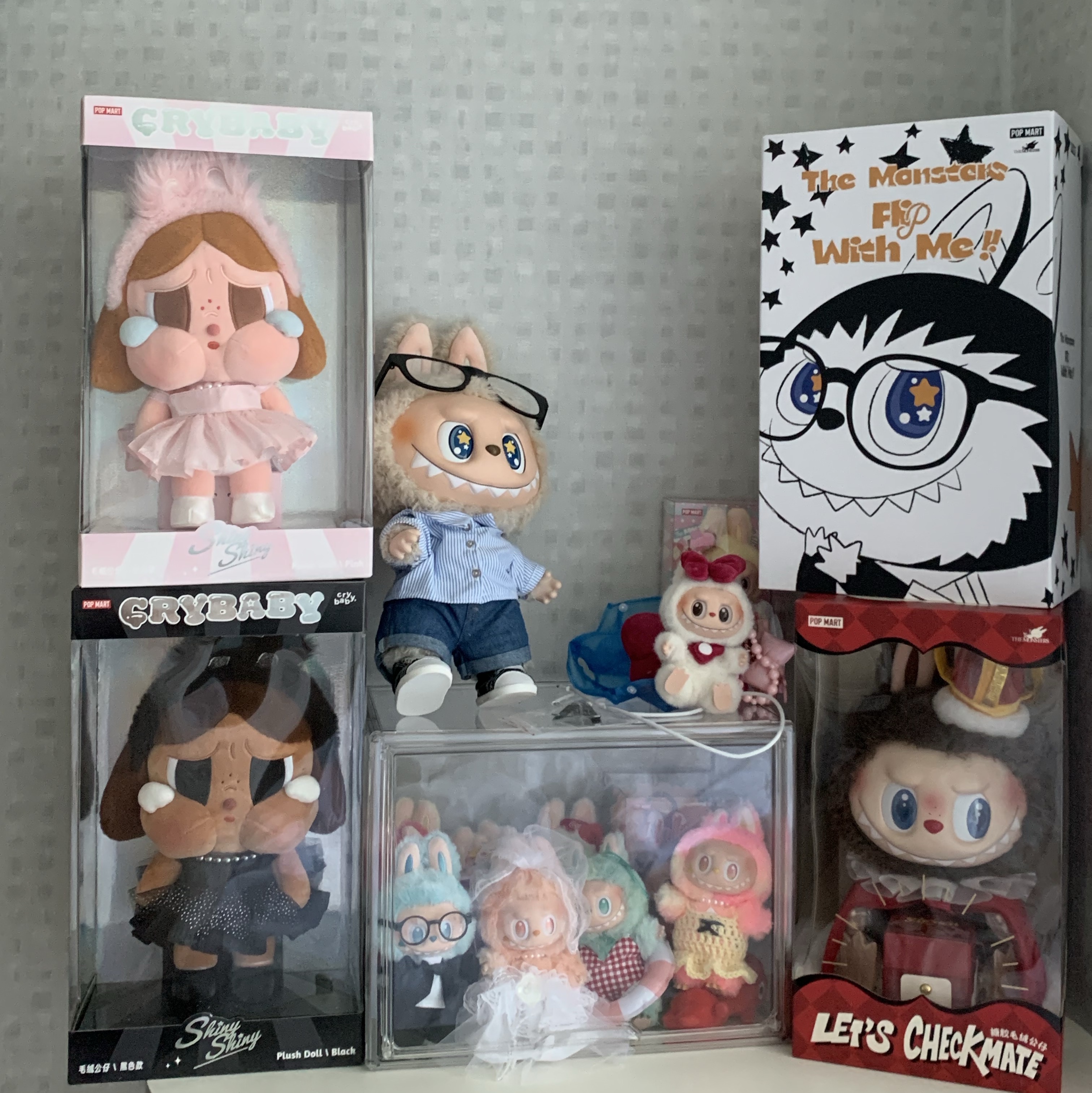 Pop Mart Crybaby Shiny Shiny Series Plush Doll Pink, Pop Mart Crybaby Shiny Shiny Series Plush Doll Black 착용 스타일 - 2