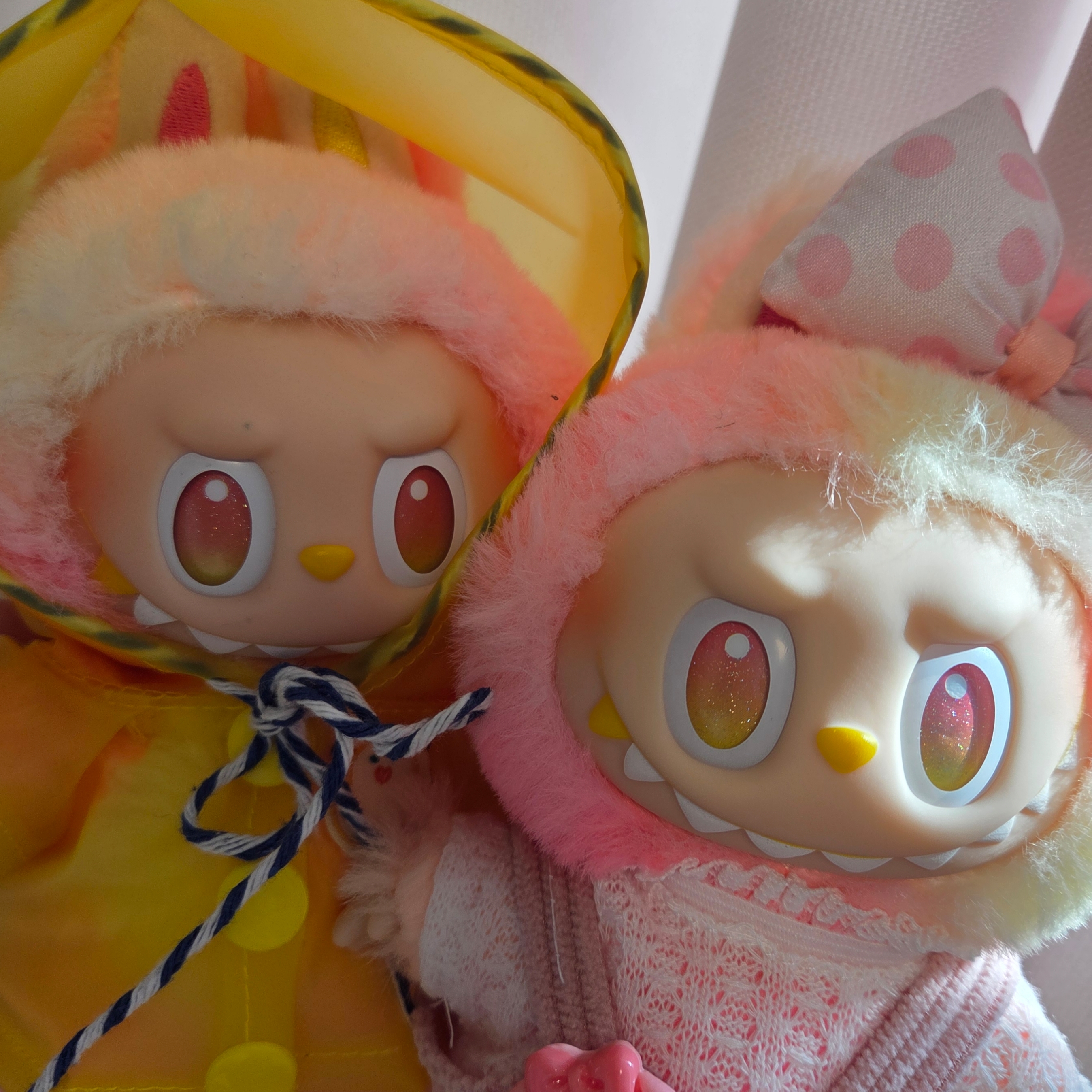 Pop Mart Labubu The Monsters Highlight Series Sealed Case (Bundle of 2/1 Blind Box) 착용 스타일 - 2