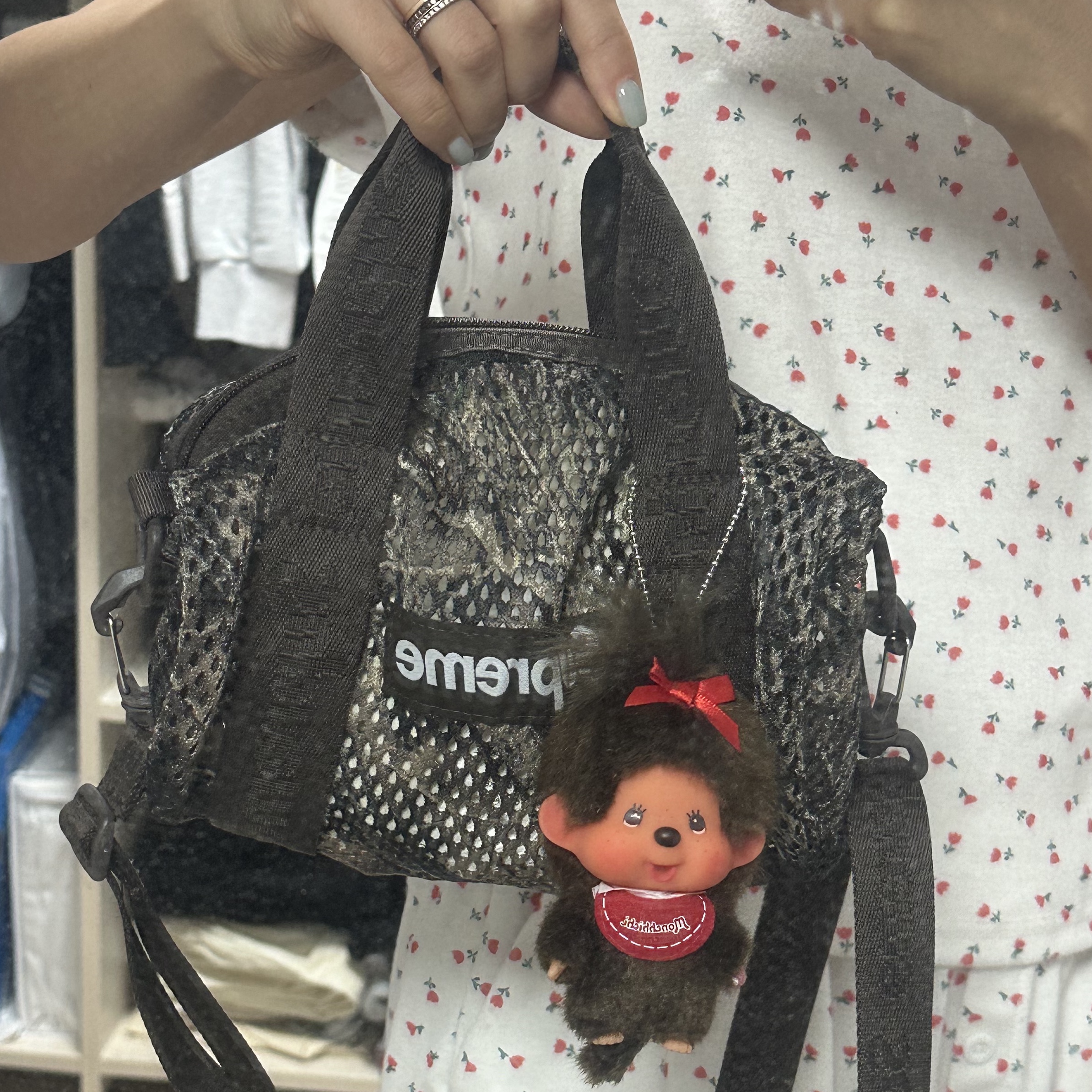 Monchhichi Bighead SS Girl Key Chain Brown, Supreme Mesh Mini Duffle Bag Truetimber Kanati Camo - 25SS 착용 스타일