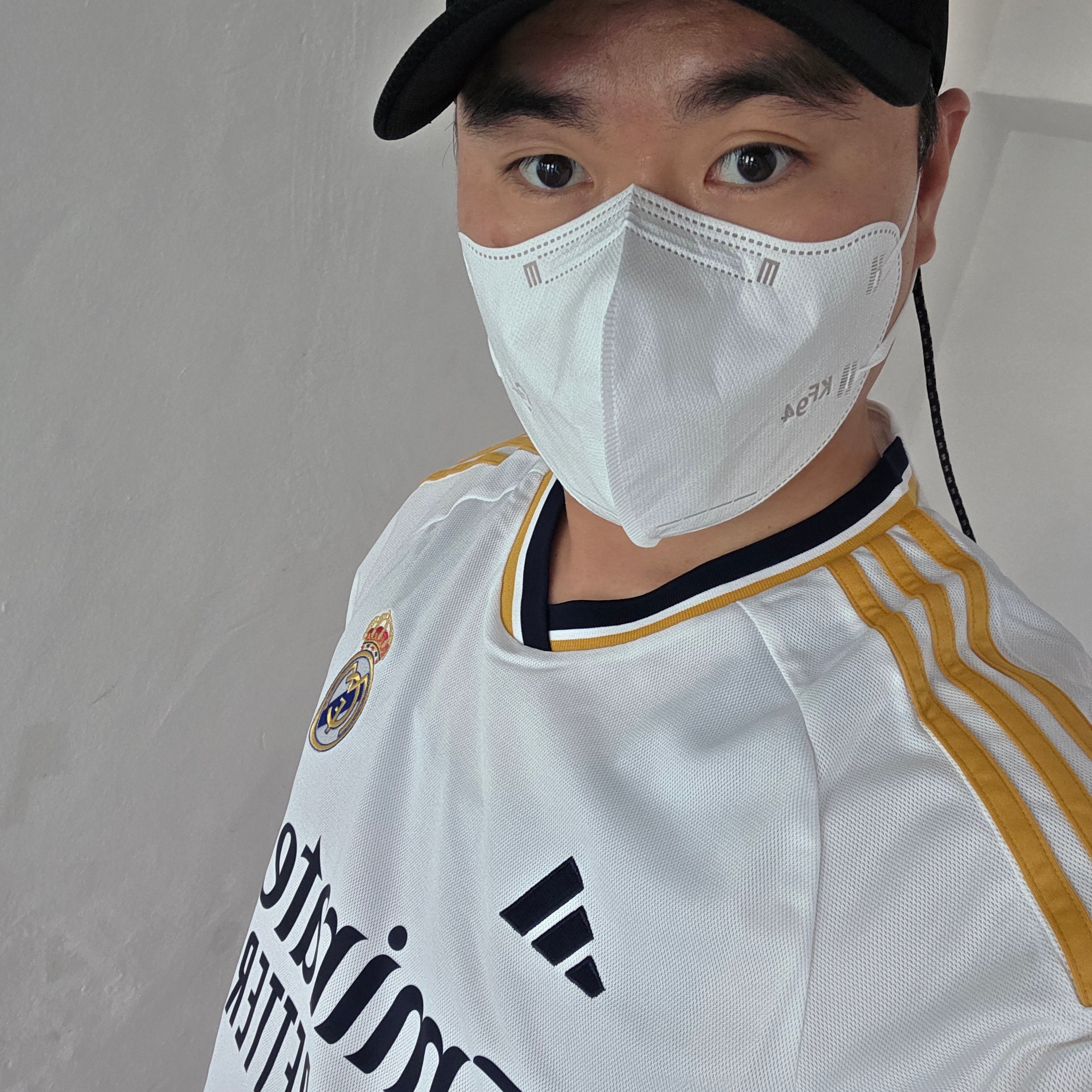Adidas Real Madrid 2023/24 Home Jersey White - US Sizing (Non Marking Ver.) 착용 스타일