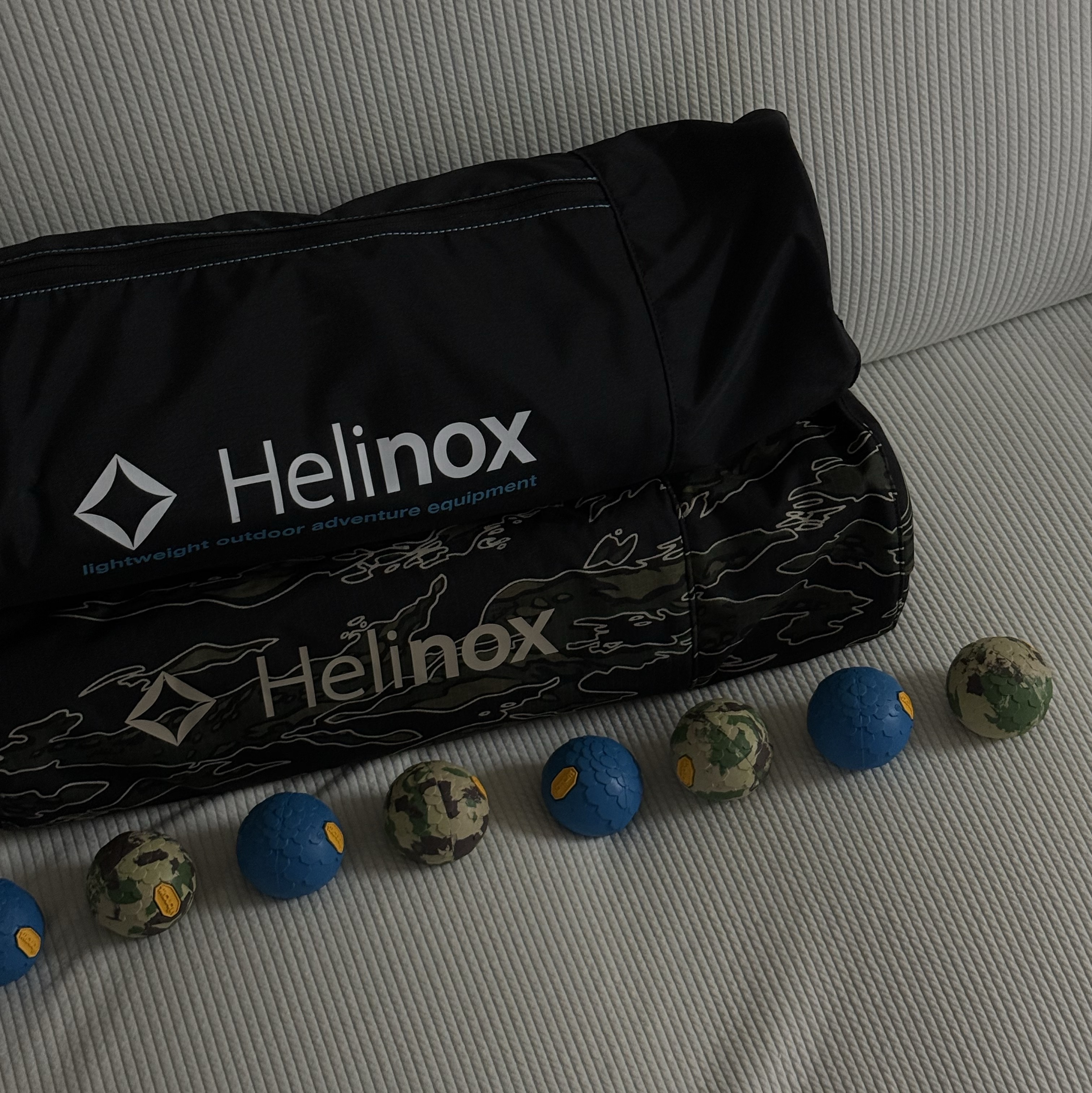 Helinox Savanna Chair Black, Helinox Savanna Chair Multicam 착용 스타일