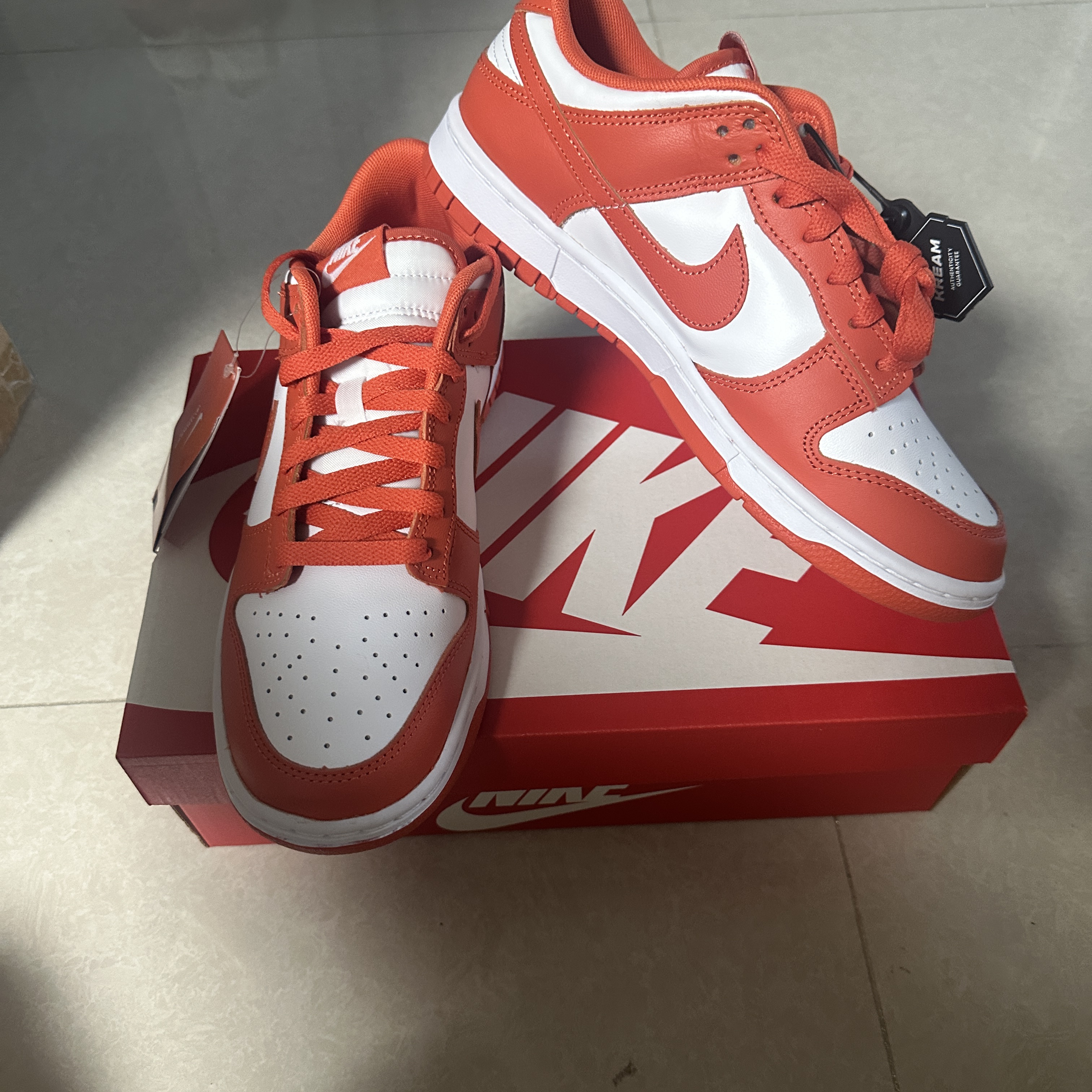 Nike Dunk Low Retro White Cosmic Clay 착용 스타일