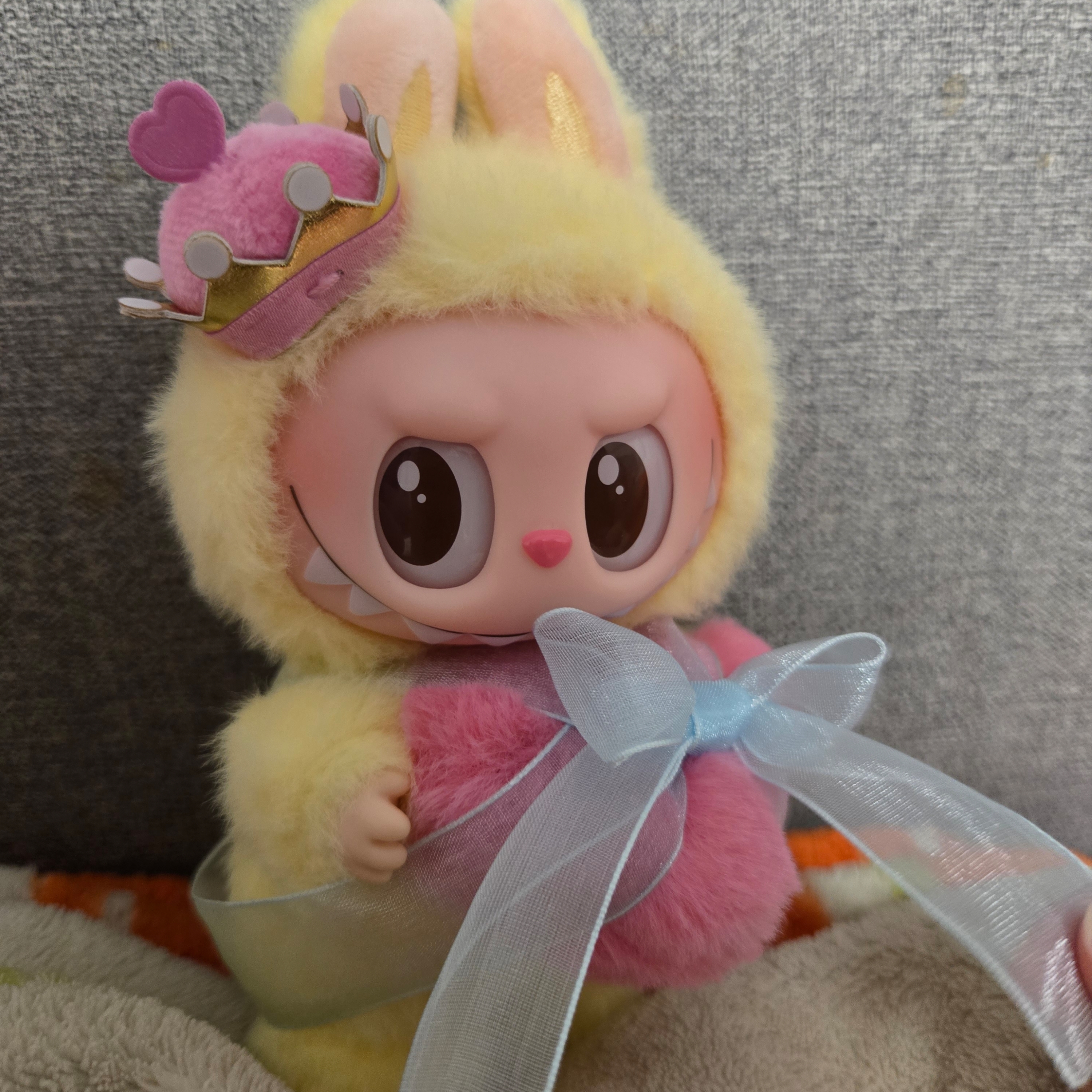 Pop Mart The Monsters Checkmate Series Plush Keyring 착용 스타일