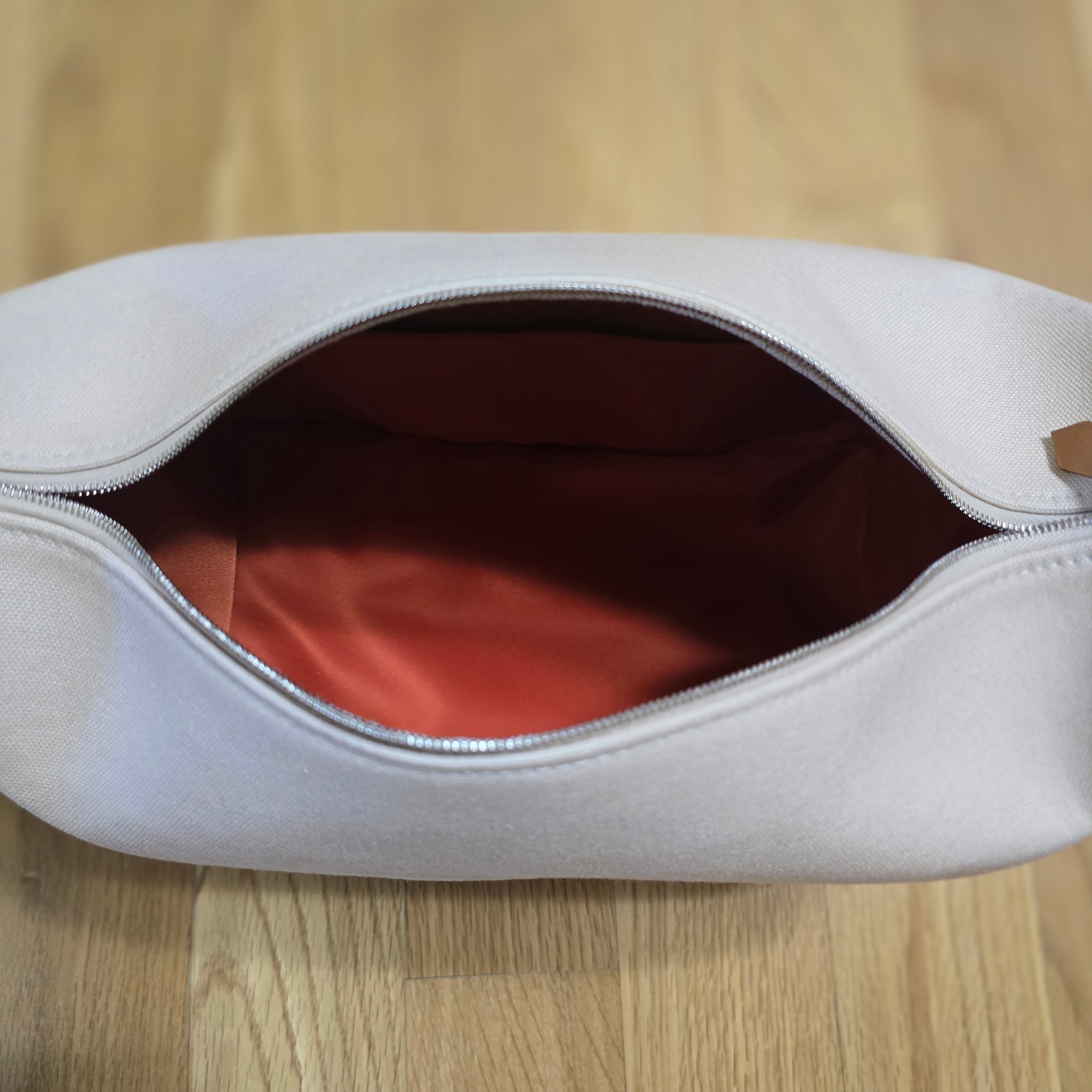 Hermes Large Bride-A-Brac Case Canvas & Naturel 착용 스타일 - 8