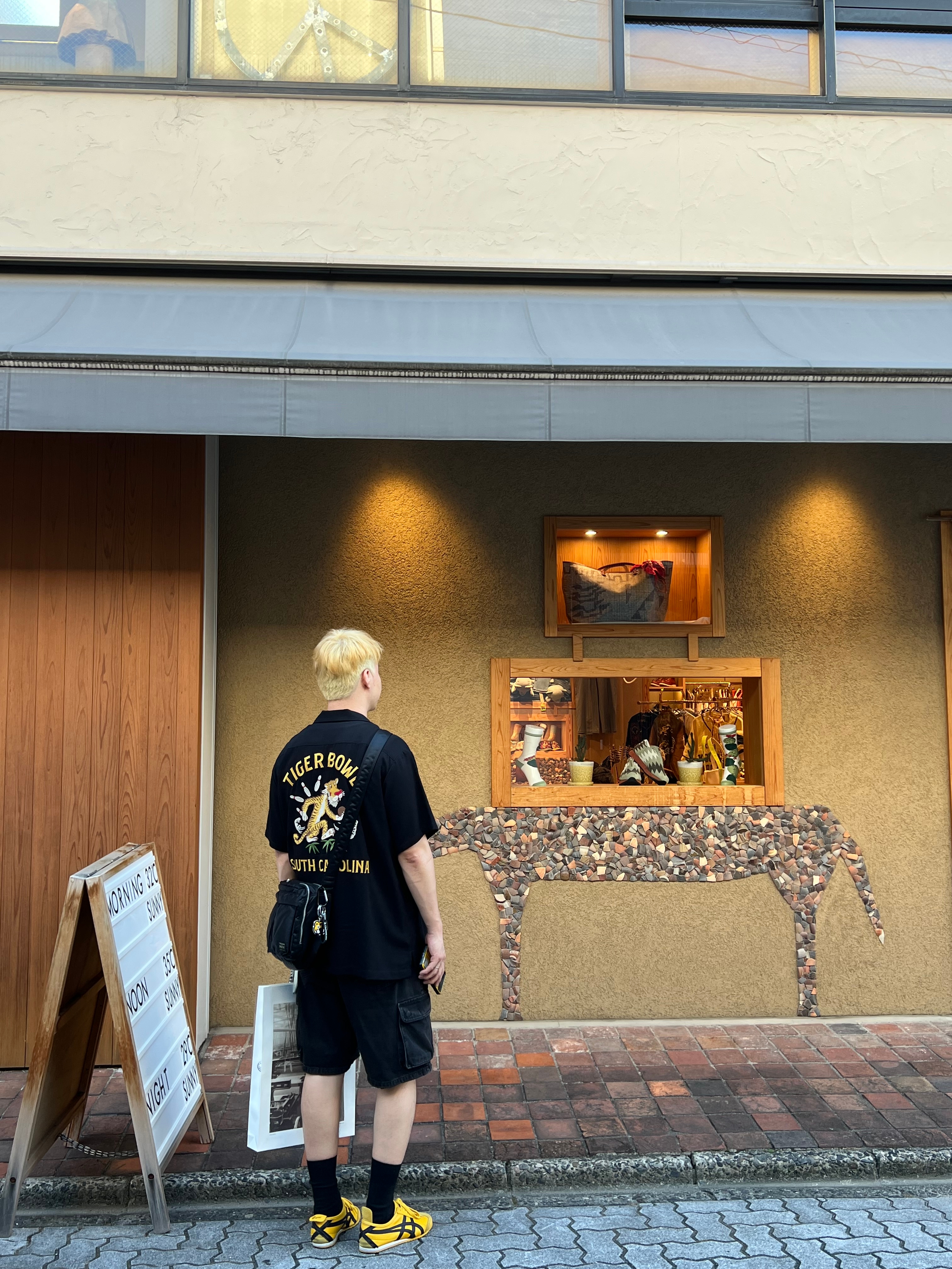 Onitsuka Tiger Mexico 66 Yellow Black, Porter All New Tanker Sling Bag Zip L Black 착용 스타일
