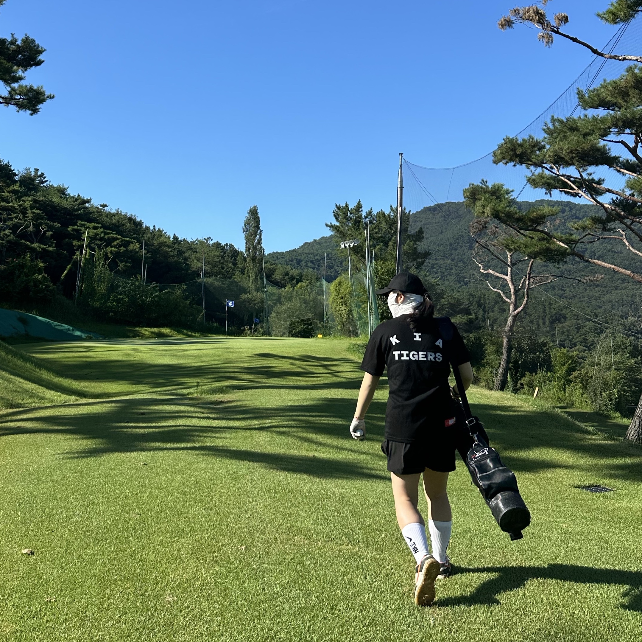 Kia Tigers x IAB Studio Brand Day T-Shirt Black, Nike Dunk Low Retro PRM Halloween 착용 스타일