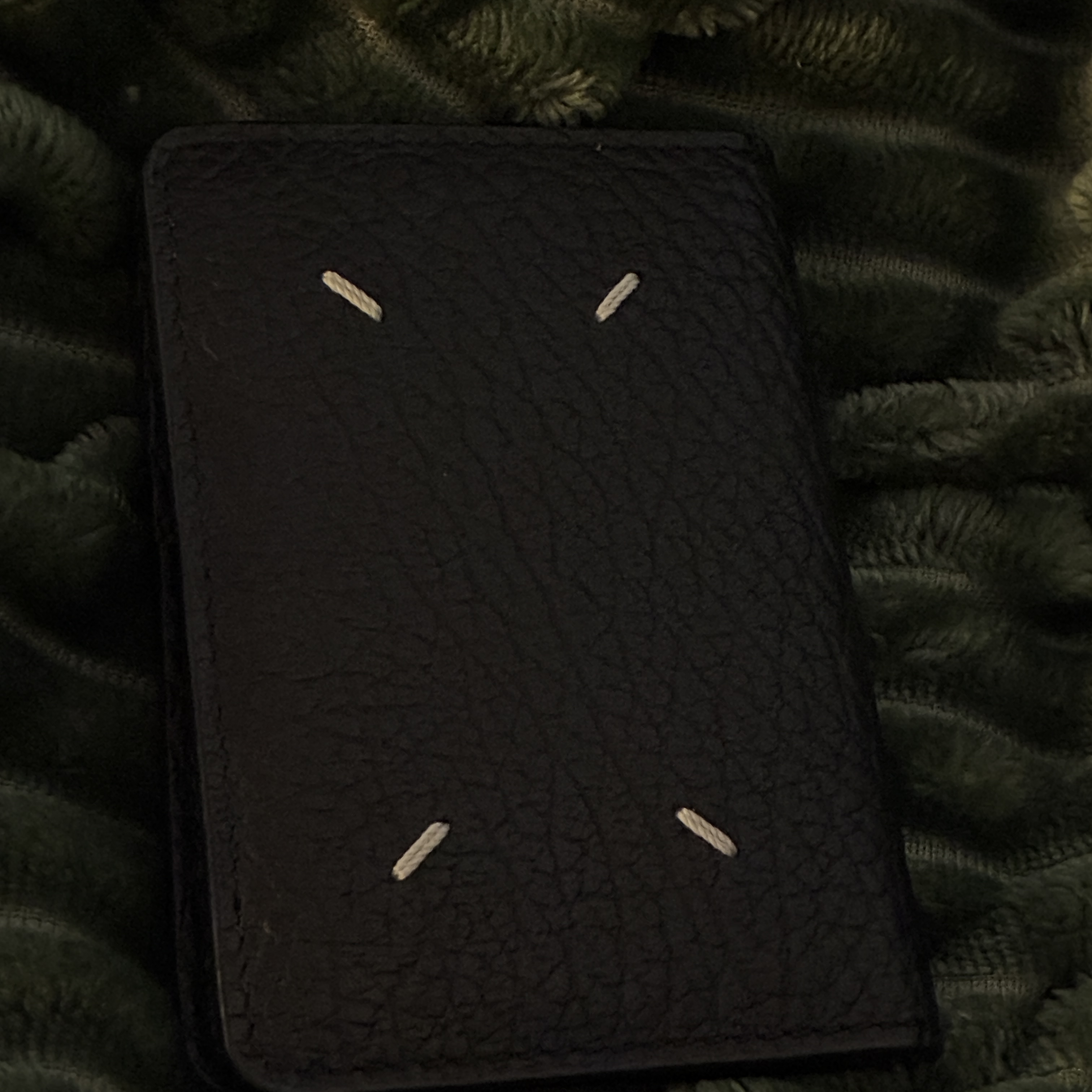 Maison Margiela Bovine Leather Card Holder Black 착용 스타일 - 1
