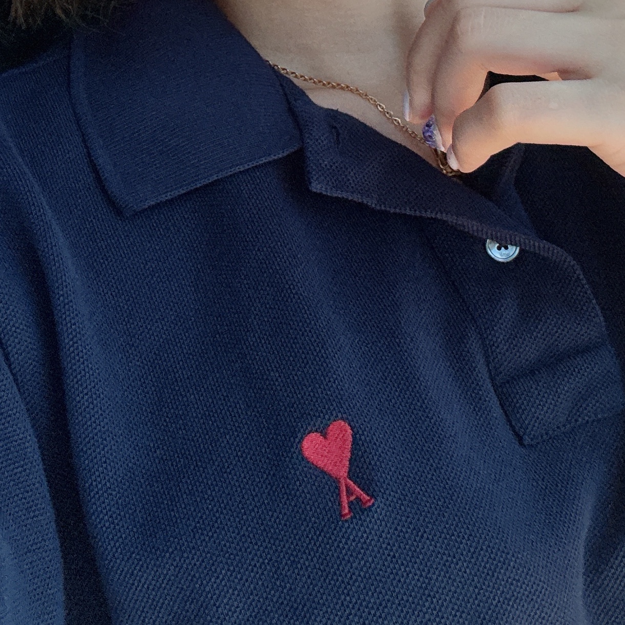 AMI de Coeur Polo Shirt Night Blue 착용 스타일