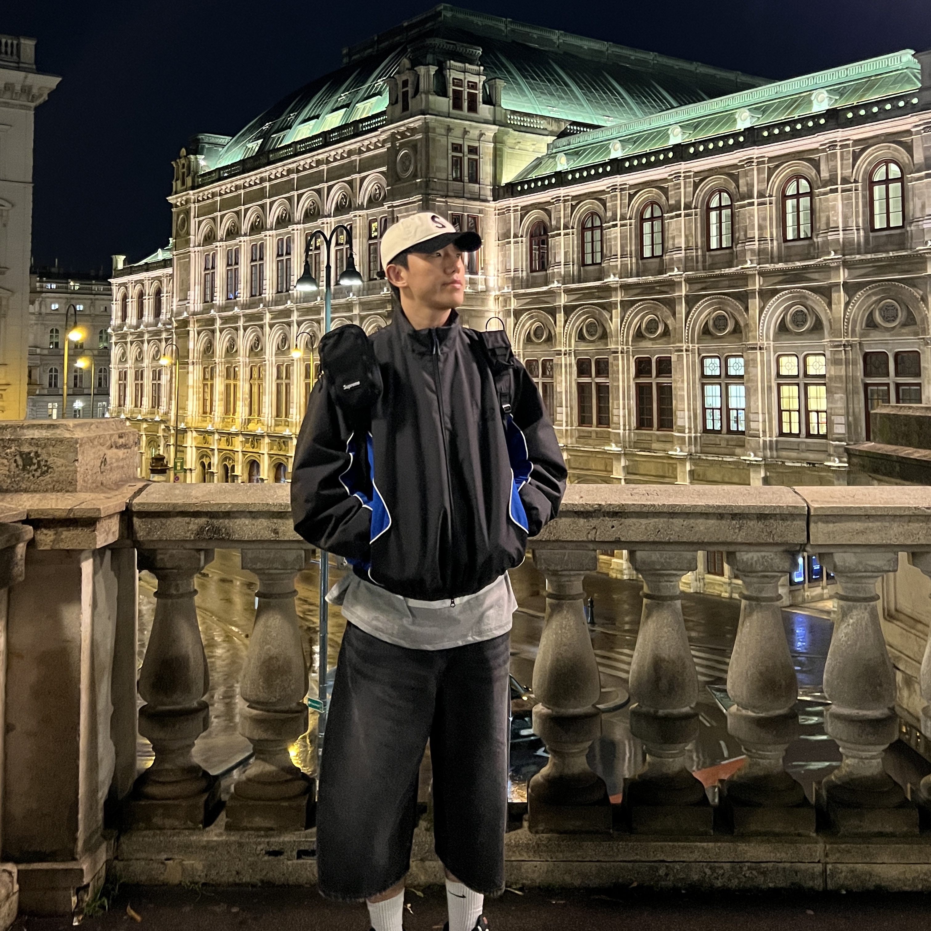 Nike Shox R4 Black and Metallic Silver, Supreme Backpack Black - 19FW 착용 스타일 - 2