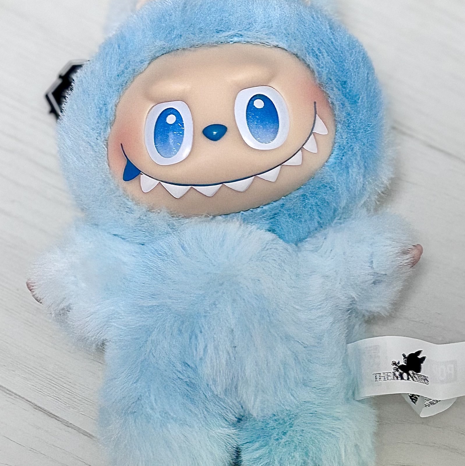 Pop Mart Labubu The Monsters Highlight Series Hope Keyring (Opened Case) 착용 스타일