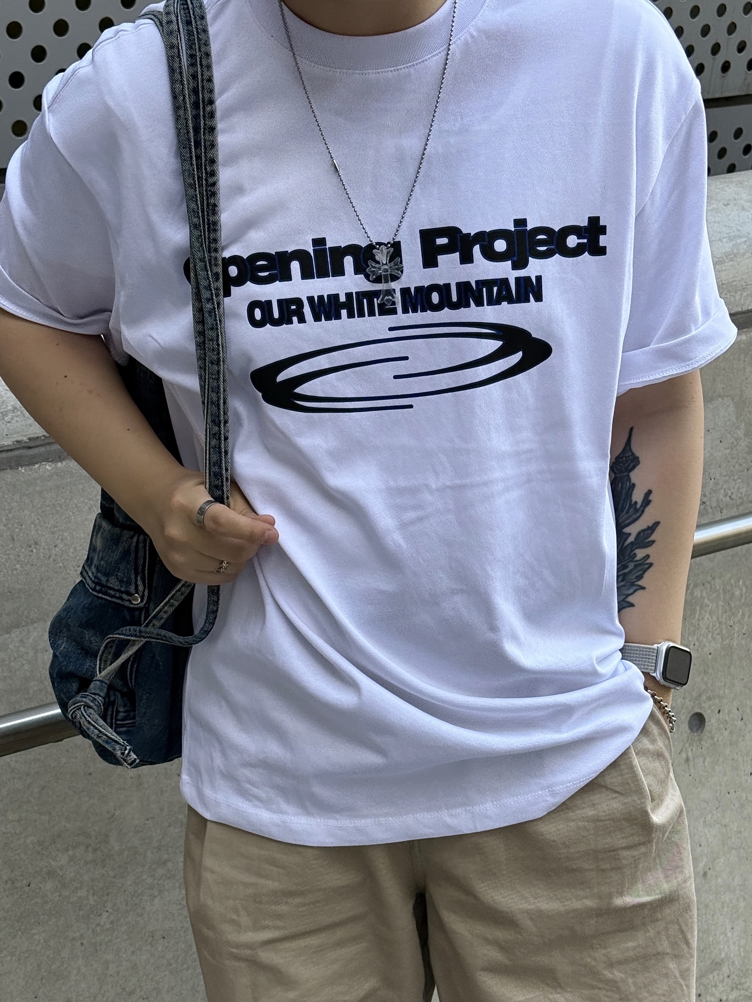Opening Project Identity T-Shirt White, (W) On Running x Post Archive Faction (Paf) Cloudventure Peak Cacao Espresso 착용 스타일 - 3