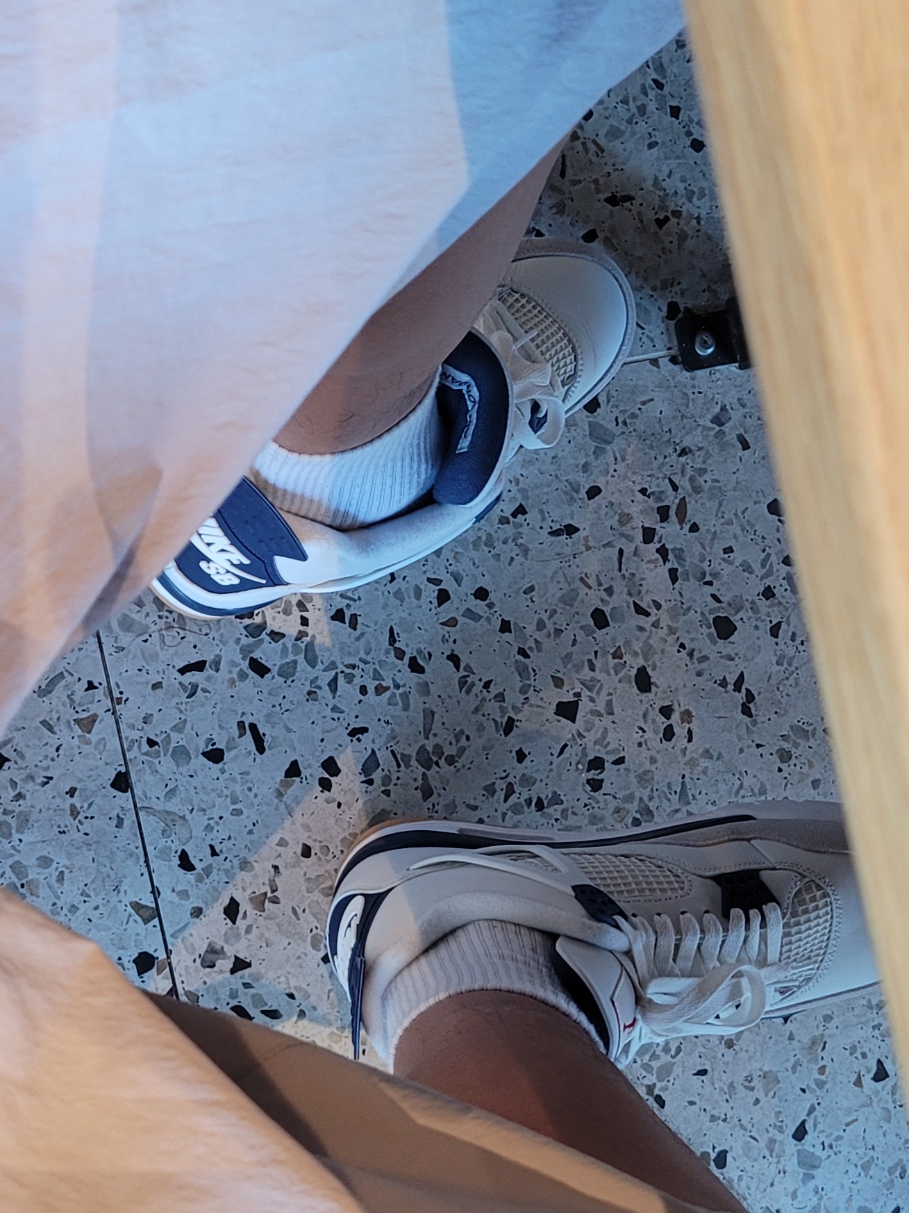 Jordan 4 x Nike SB Retro SP Navy 착용 스타일 - 2