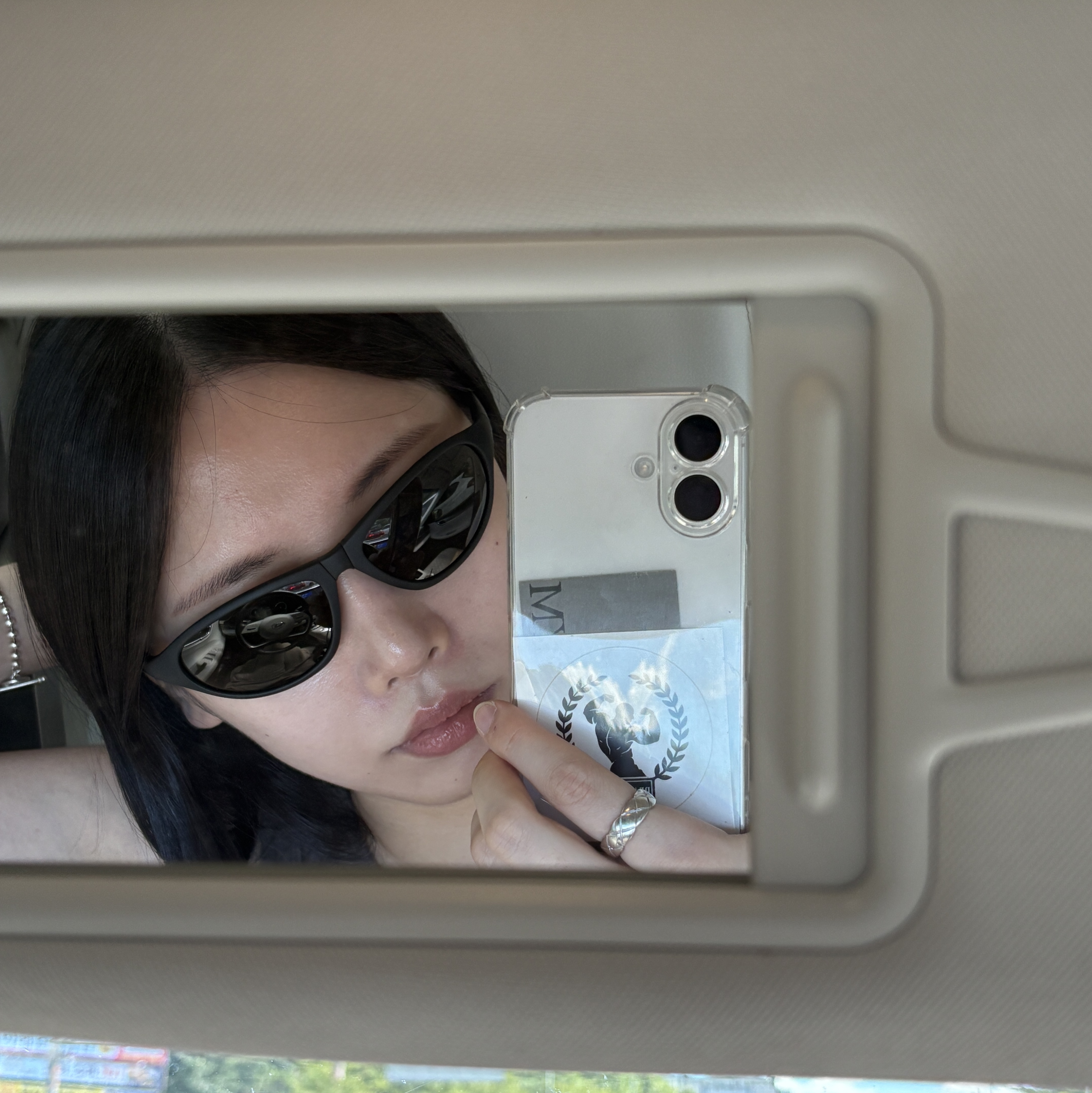 Montbell Polarized Trekking Glasses Black Black 착용 스타일