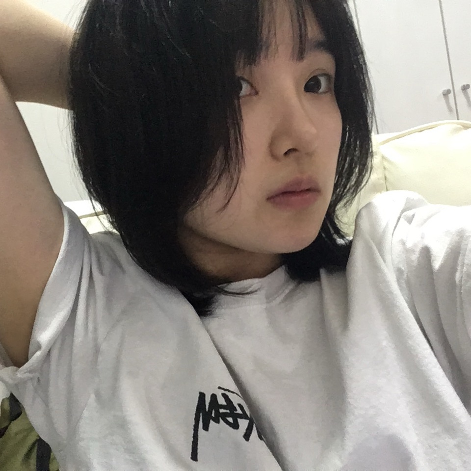 Stussy Cherries T-Shirt White 착용 스타일 - 1