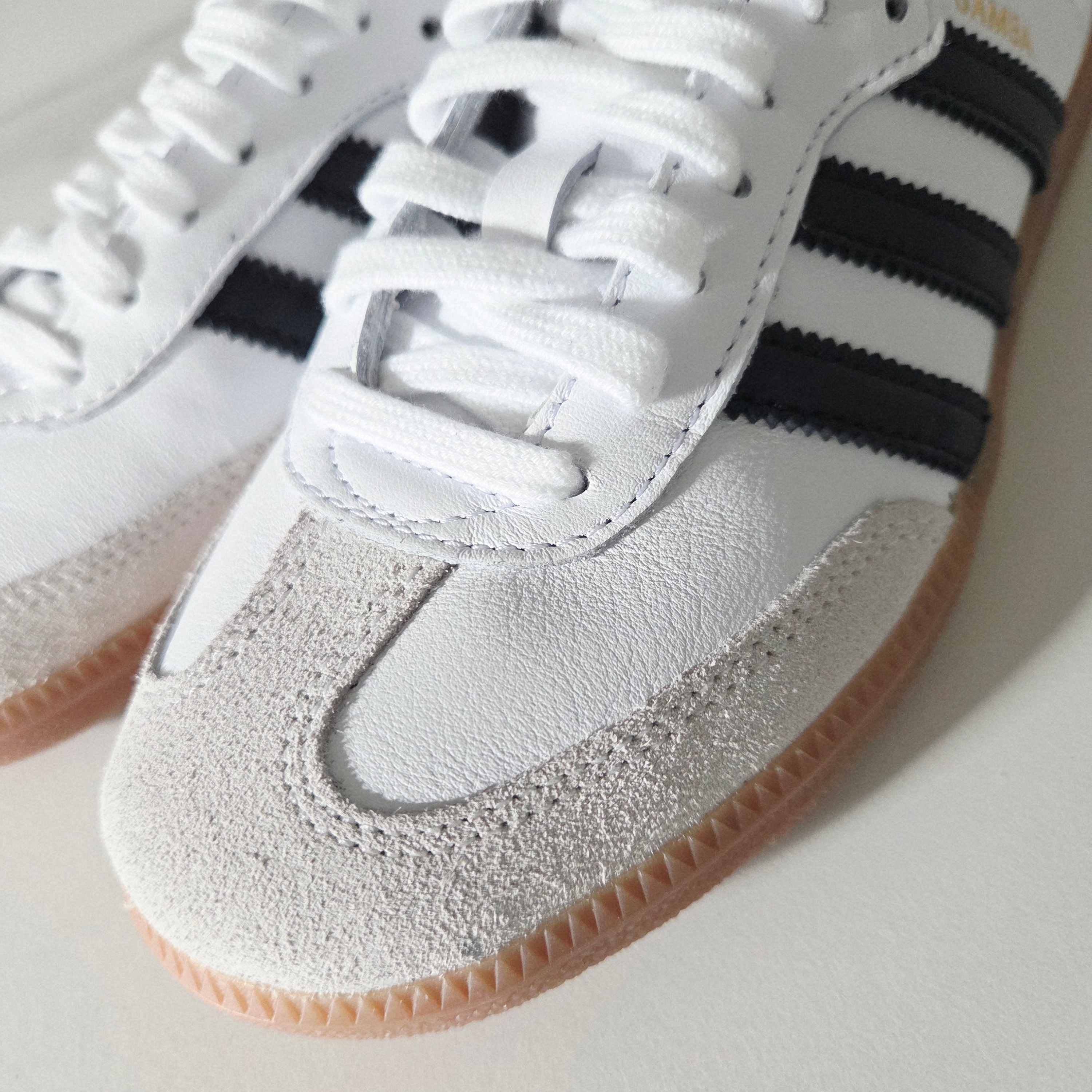 Adidas Samba Decon Cloud White 착용 스타일 - 3