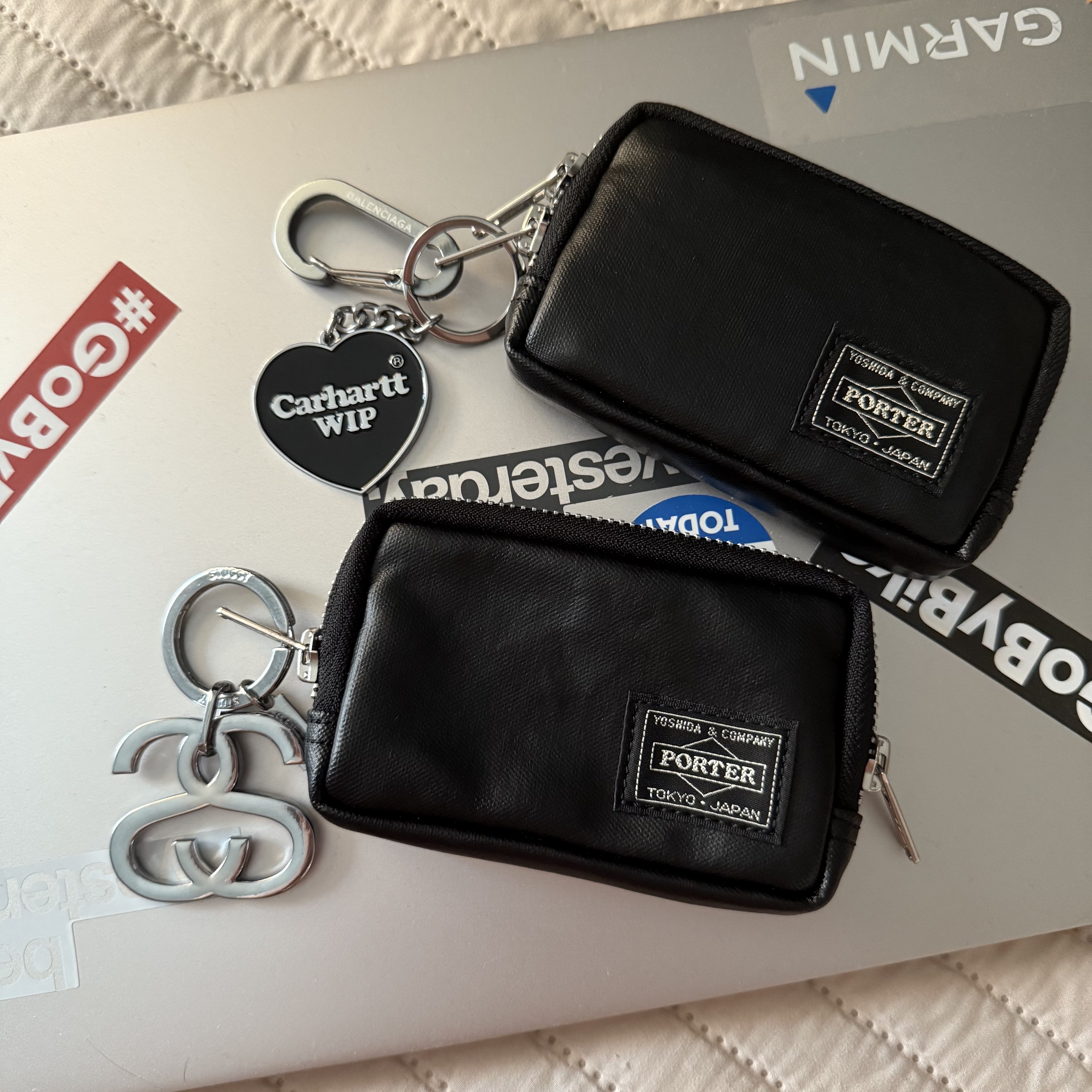 Porter Freestyle Multi Coin Case Black, Stussy SS Link Keychain Silver 착용 스타일