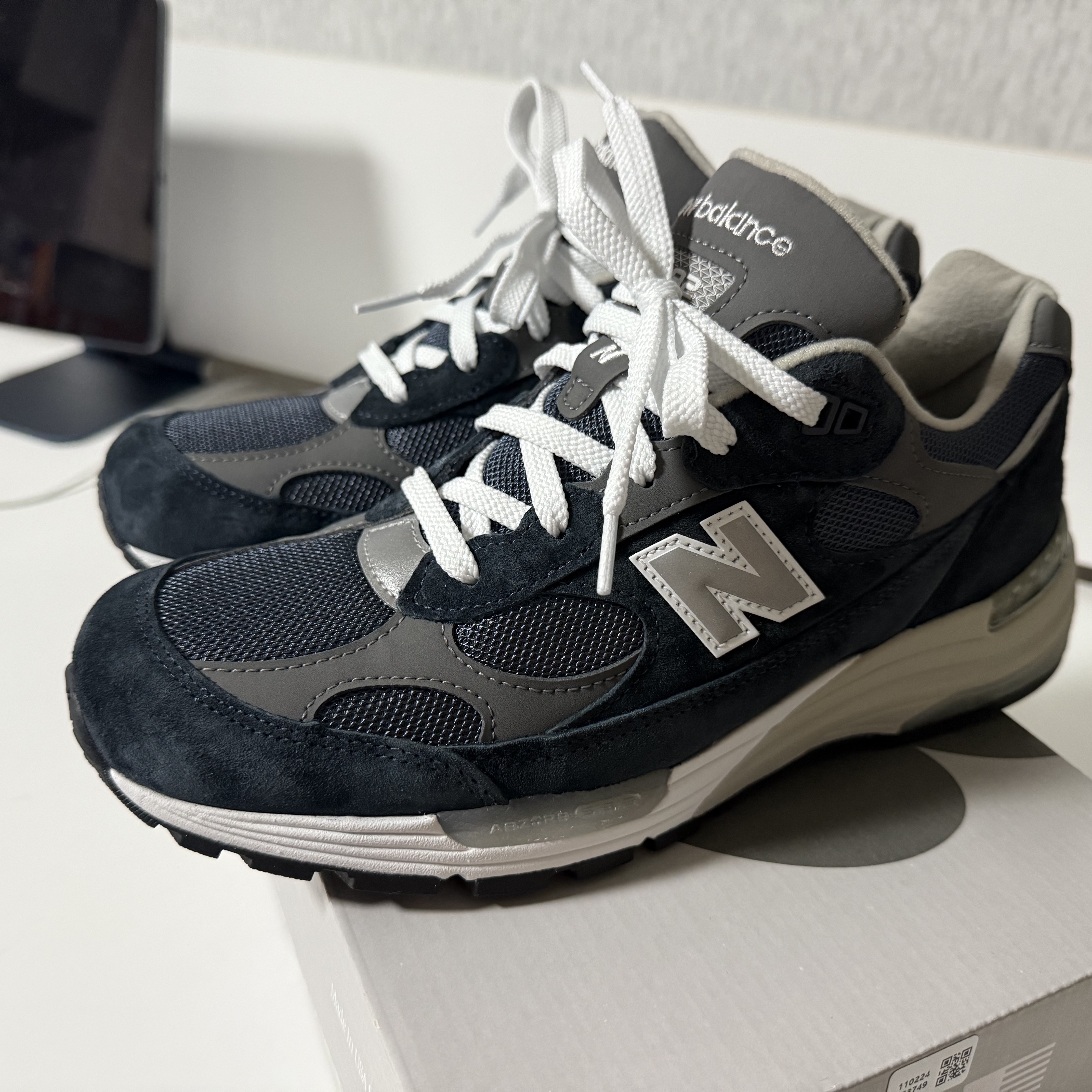 New Balance 992 Made in USA Core Navy 착용 스타일