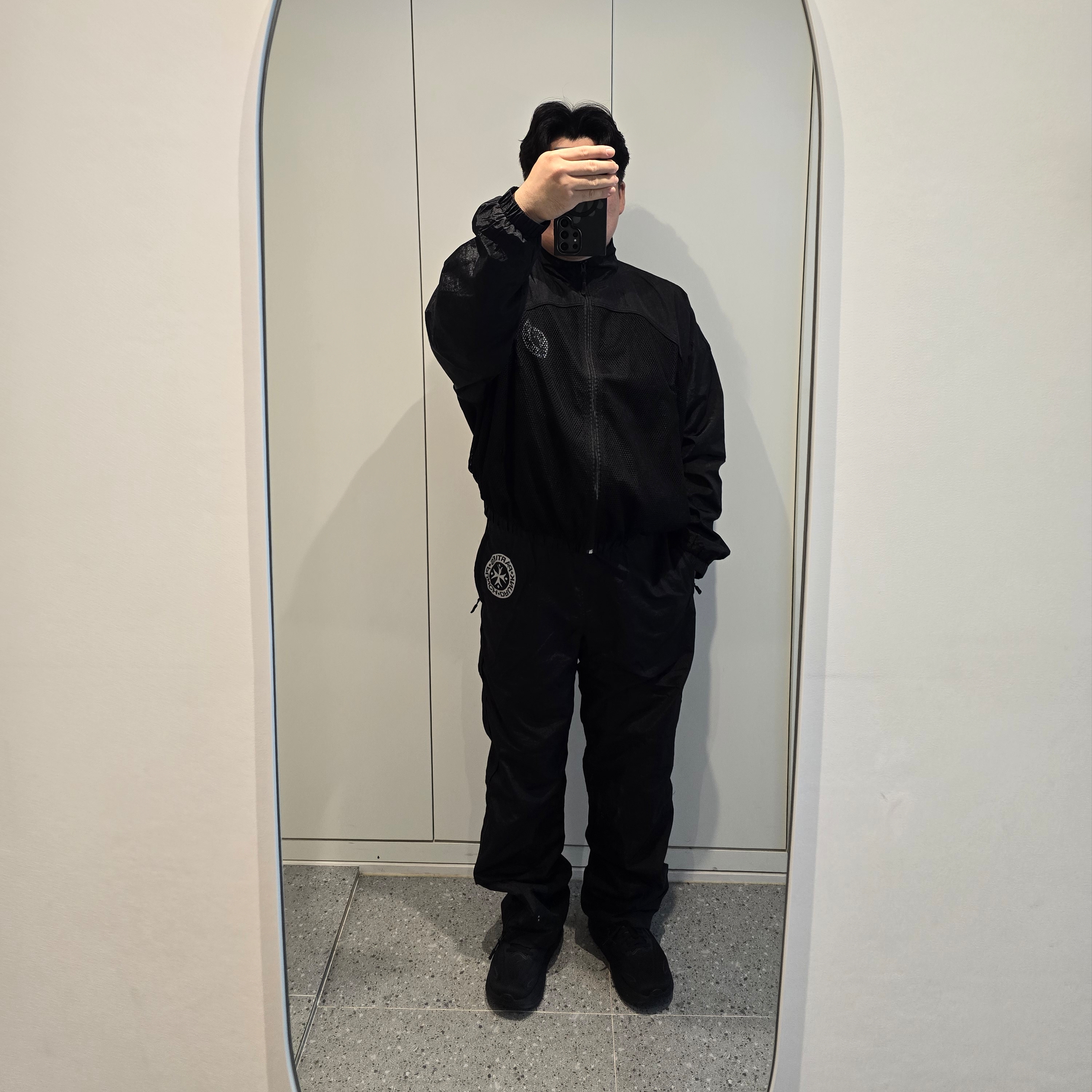Punch Drunk Parties GhostMark Wind Jacket BLACK 착용 스타일 - 1