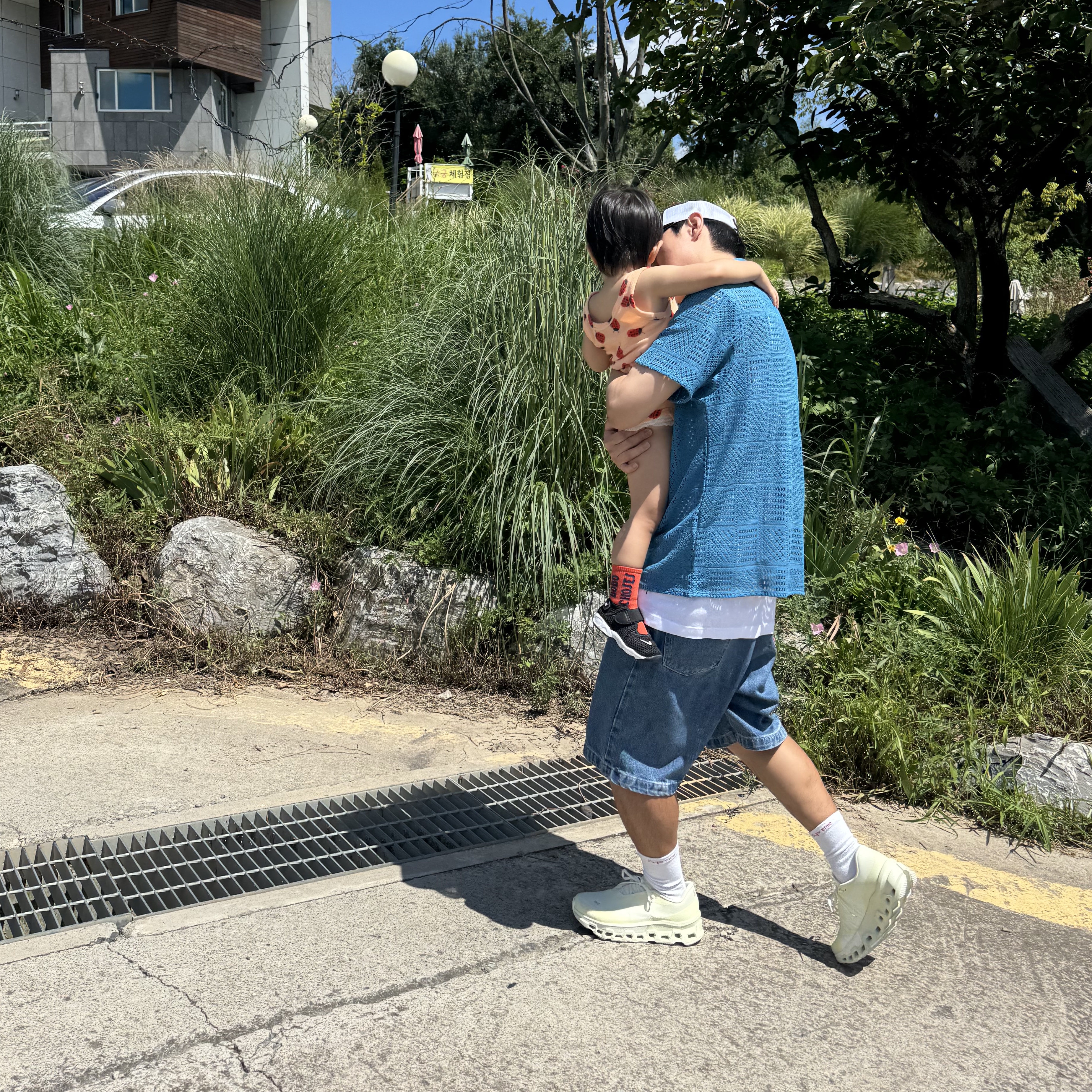 Stussy Trucker 1980 Snapback Black, On Running x Post Archive Faction (Paf) Cloudmonster 2 Seedling White 착용 스타일 - 3