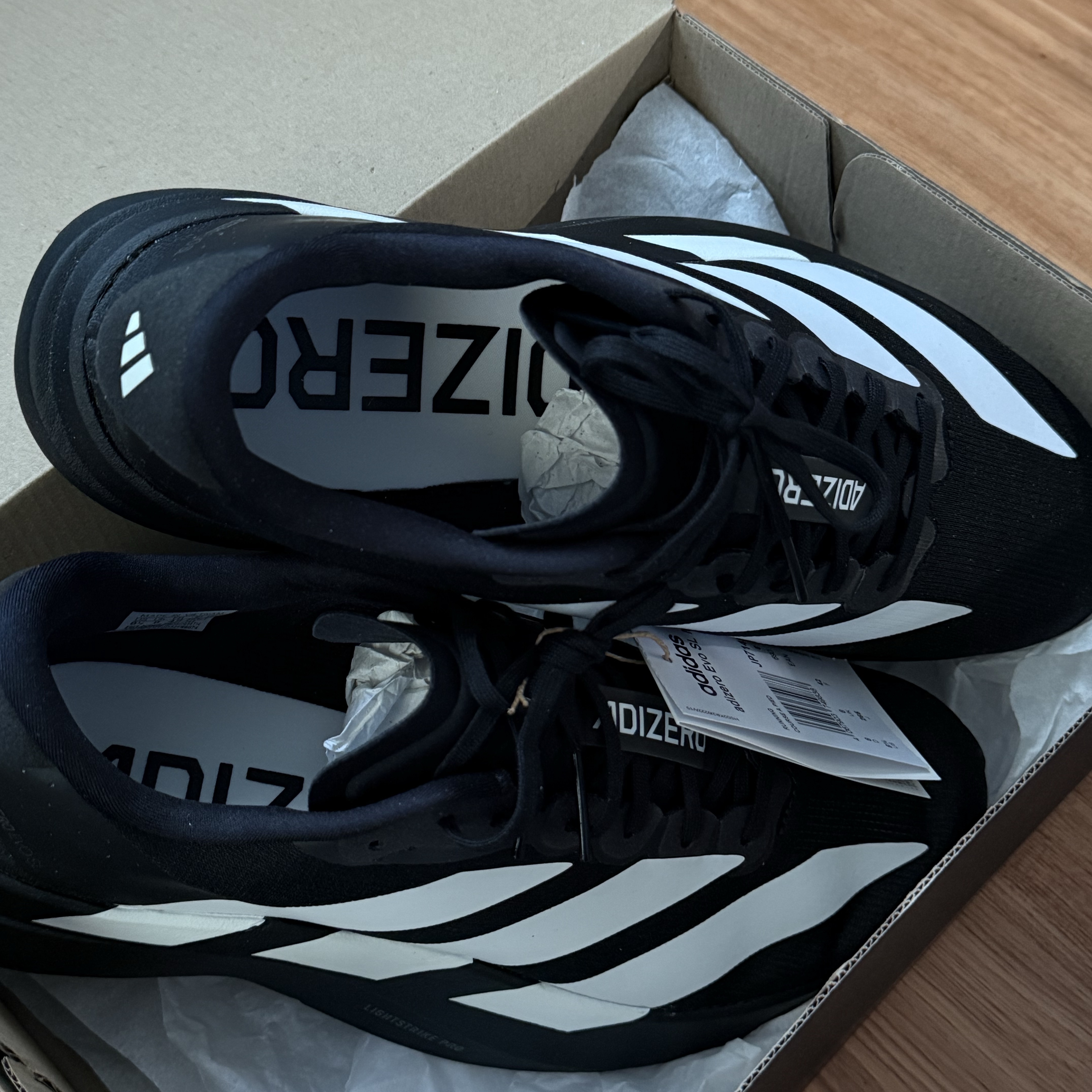 Adidas Adizero EVO SL Core Black Cloud White 착용 스타일 - 1