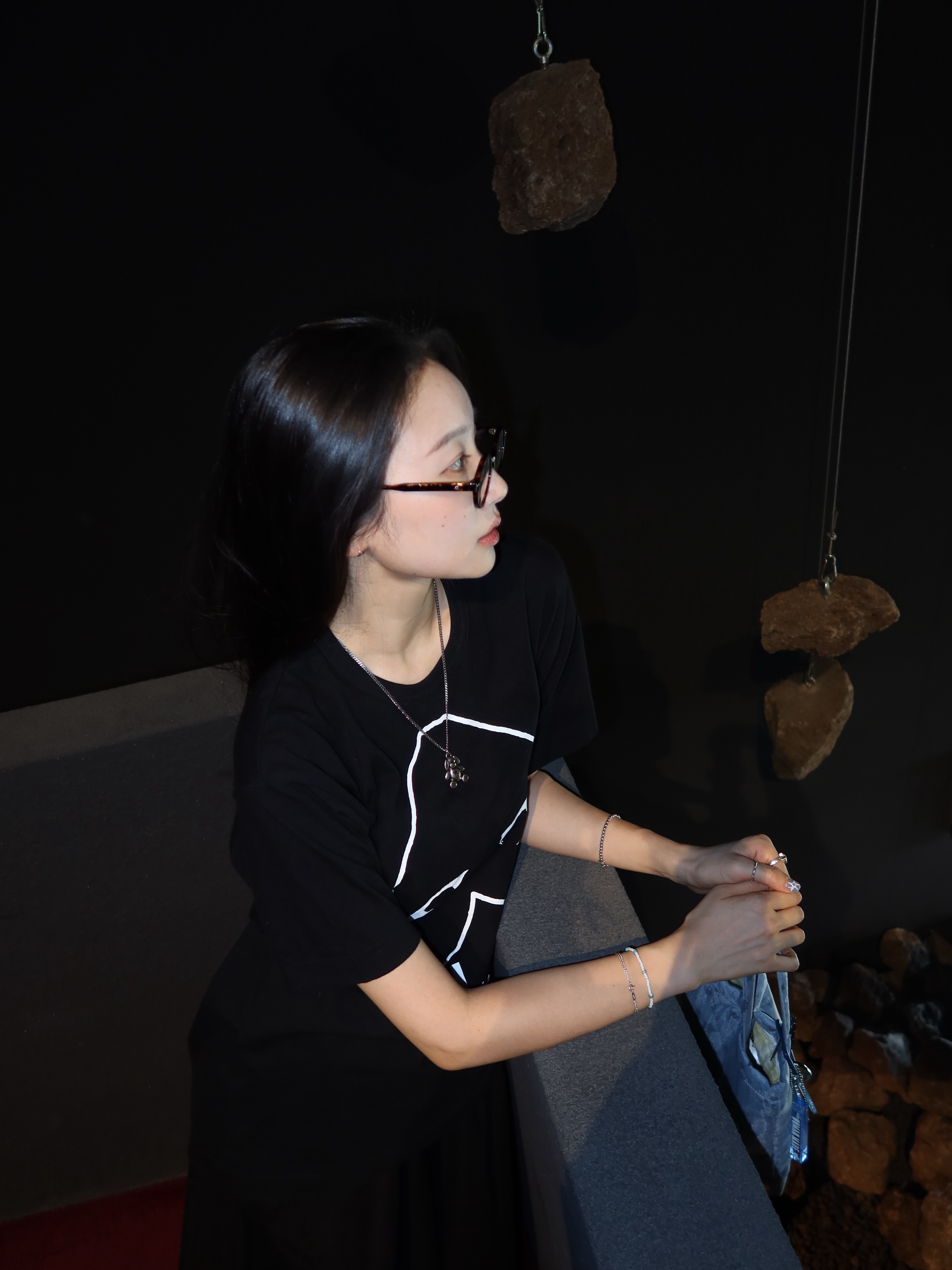 Play Comme Des Garcons Inverted Heart Logo T-Shirt Black 착용 스타일