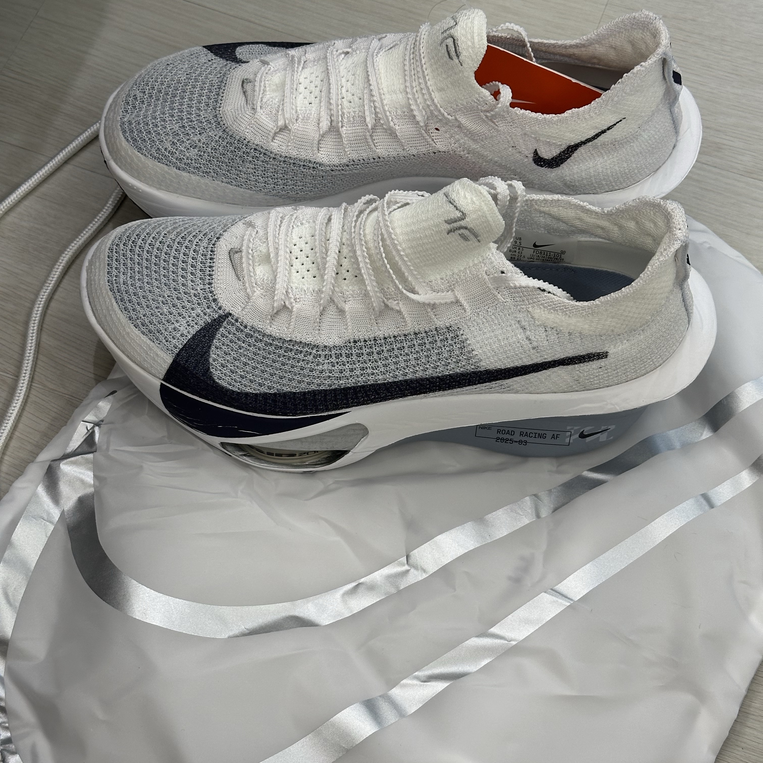Nike Air Zoom Alphafly Next% 3 White Pure Platinum 착용 스타일