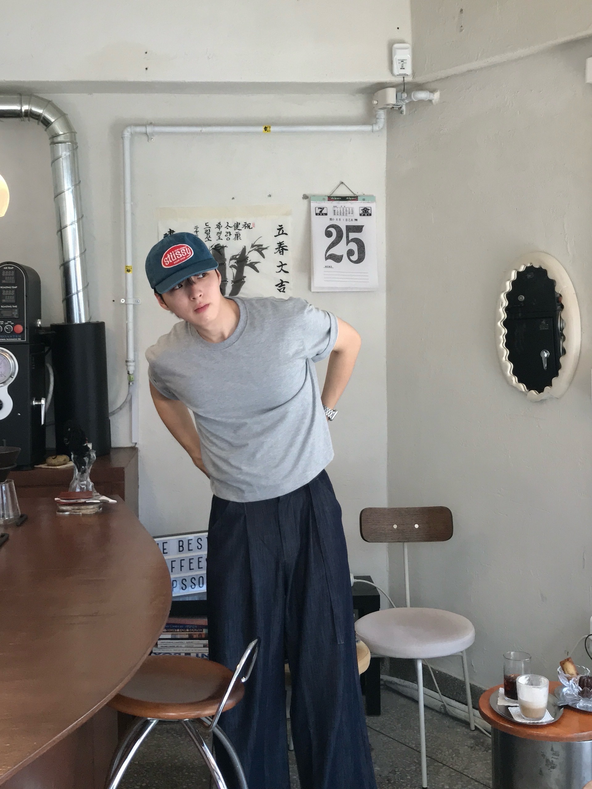 Stussy x Our Legacy Work Shop Mid-depth Cap Navy 착용 스타일 - 4