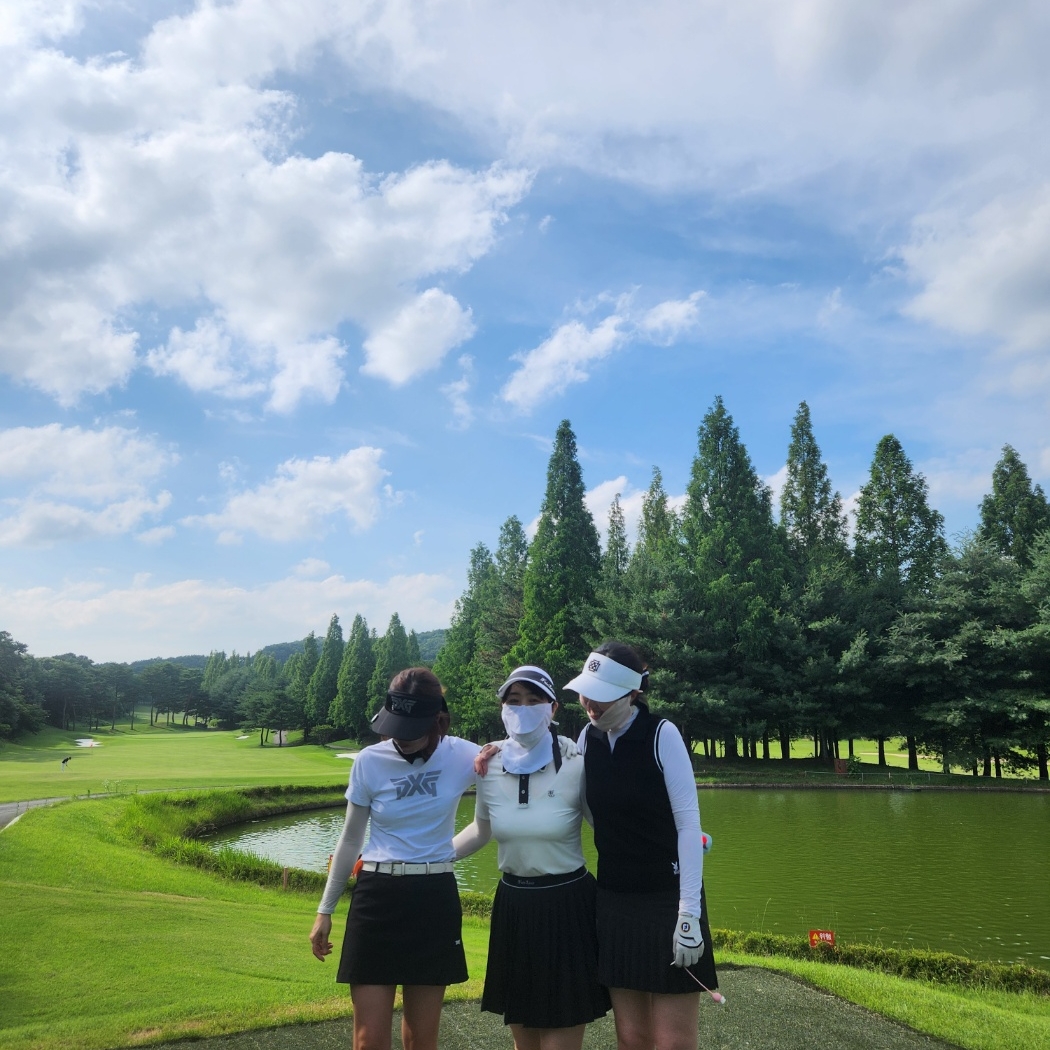 (W) G/Fore Durf Leather Colourblock Quarter G Kiltie Golf Shoes Snow 착용 스타일