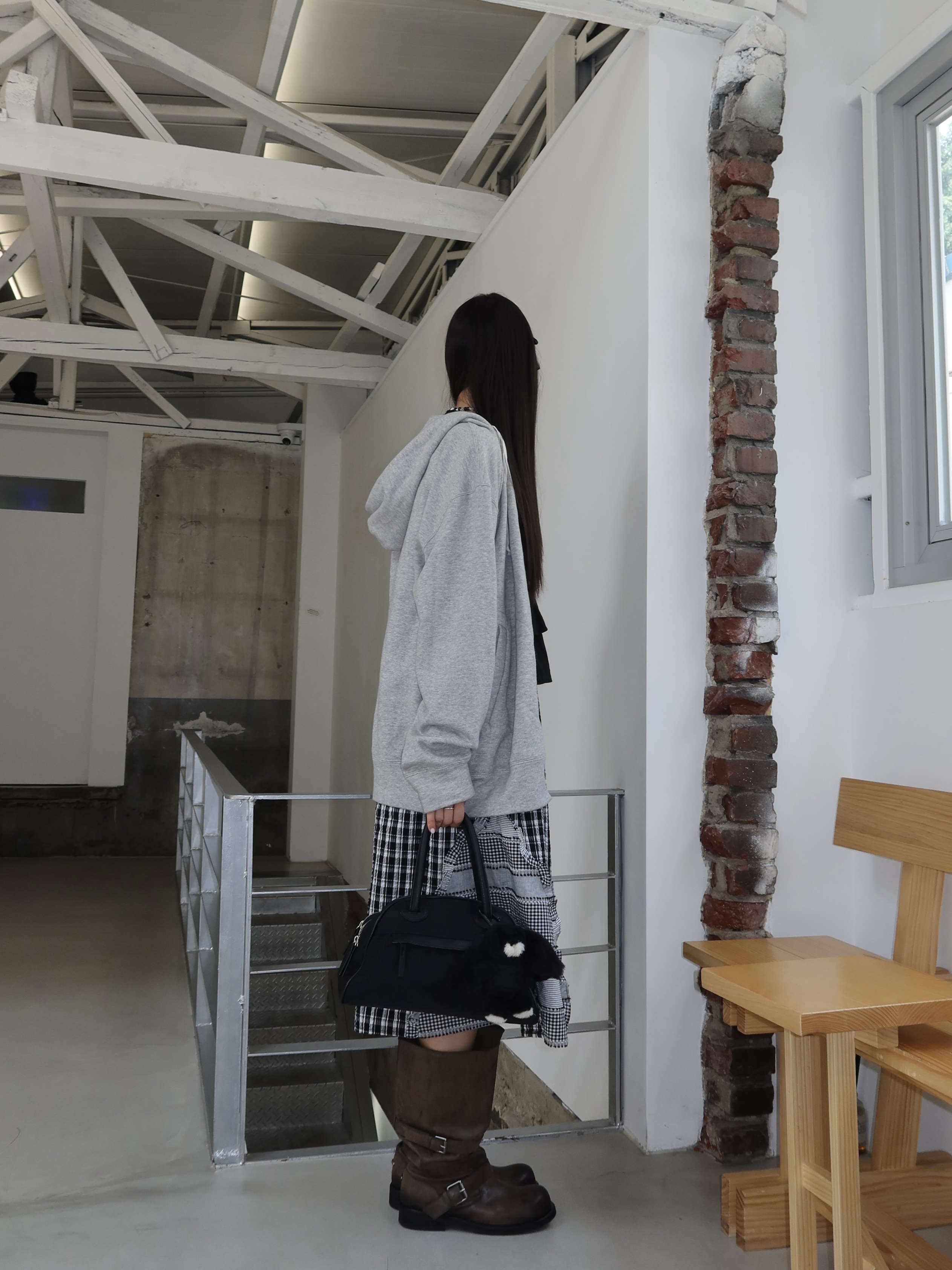 Play Comme des Garcons Double Eye Black Heart Zip Hooded Sweatshirt Grey, [6% 적립] NegativeThree  Slouchy Long Boots Washed Brown 착용 스타일 - 2