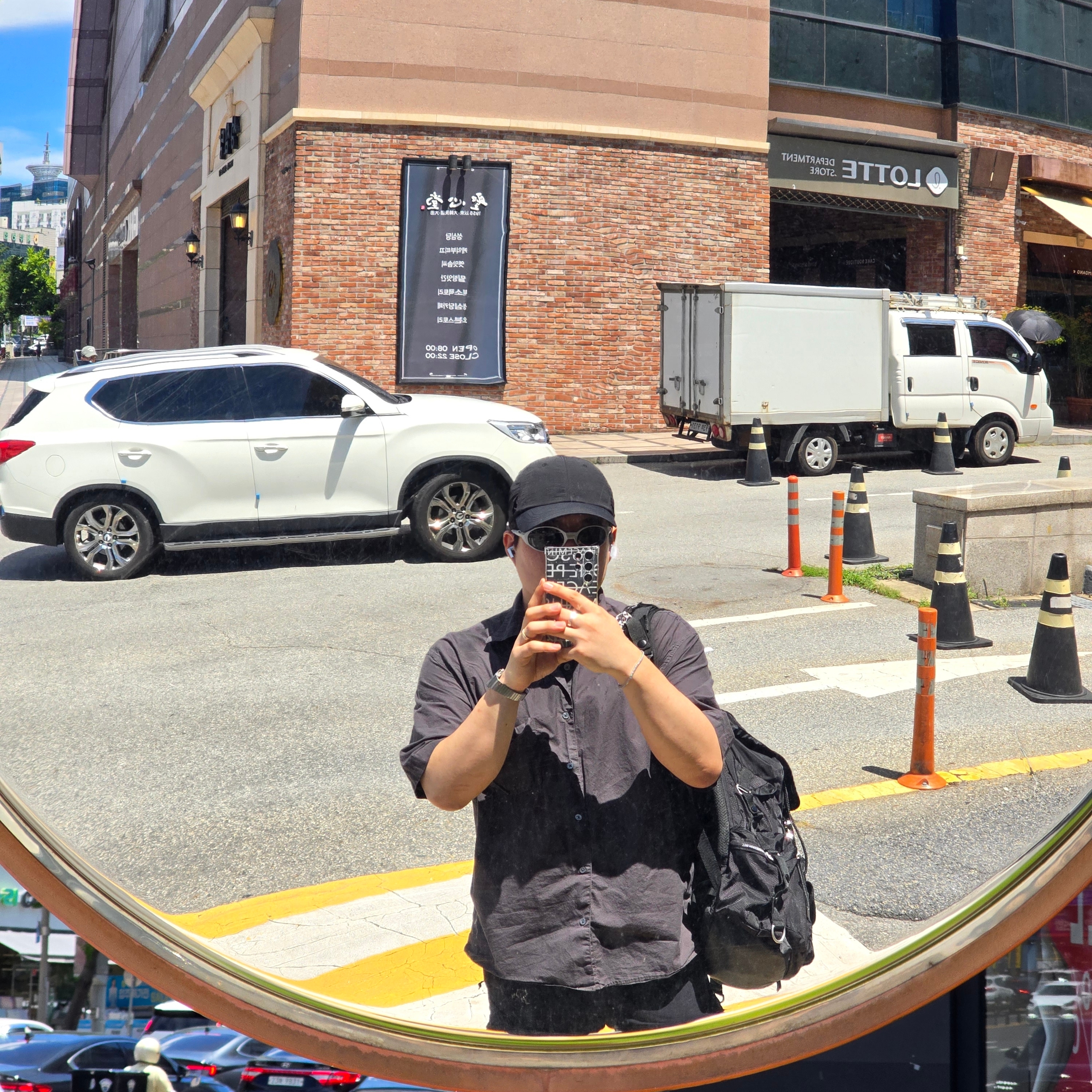 Oakley Eye Jacket Redux Silver Frame Prizm Black Polarized Lenses High Bridge Fit, Nike ACG Smith Summit Cargo Pants Black Anthracite - Asia 착용 스타일 - 2