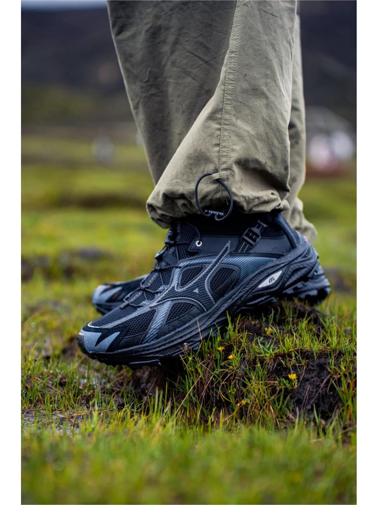Asics Gel-Sonoma 15-50 Black, Mizuno Racer Trail SE Black 착용 스타일 - 4