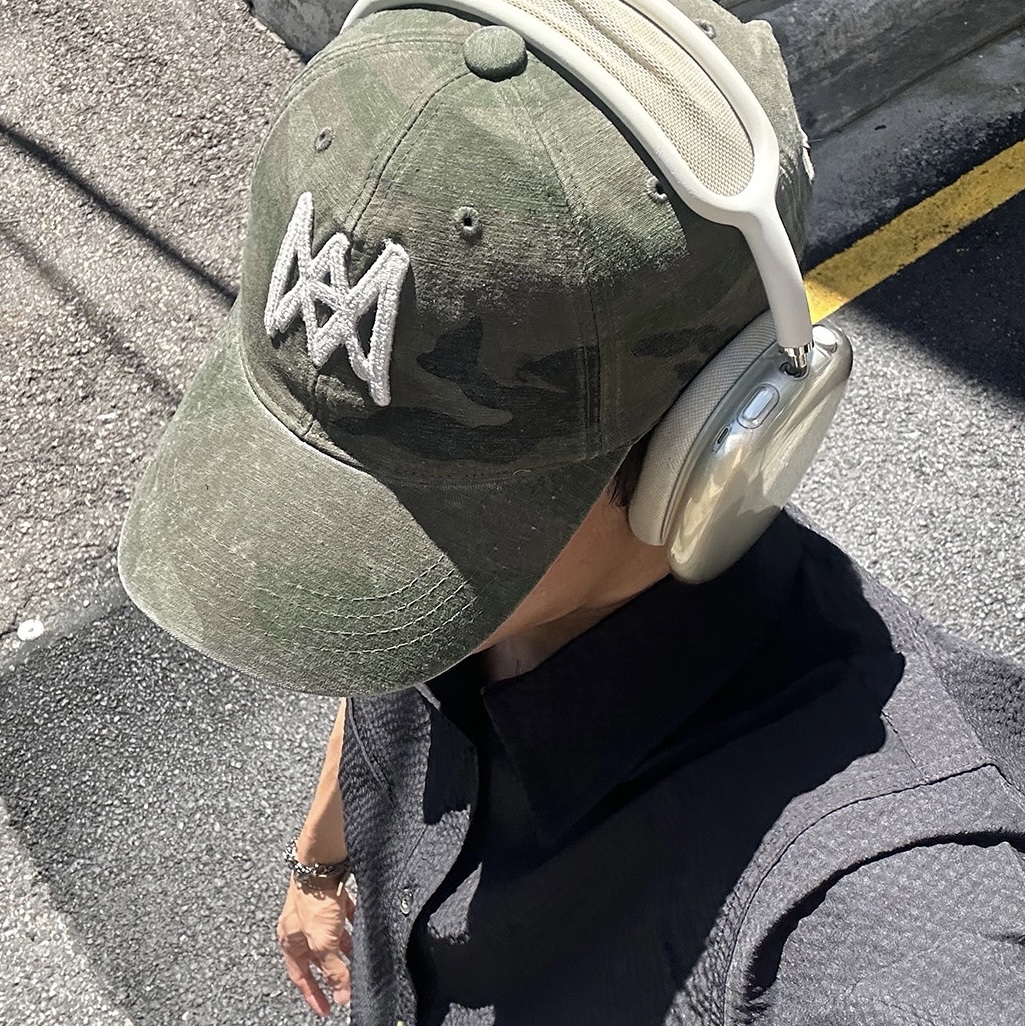 Ogarp Concho Wrist Belt Brown, Apple AirPods Max Lightning Silver (Korean Ver.) 착용 스타일 - 1