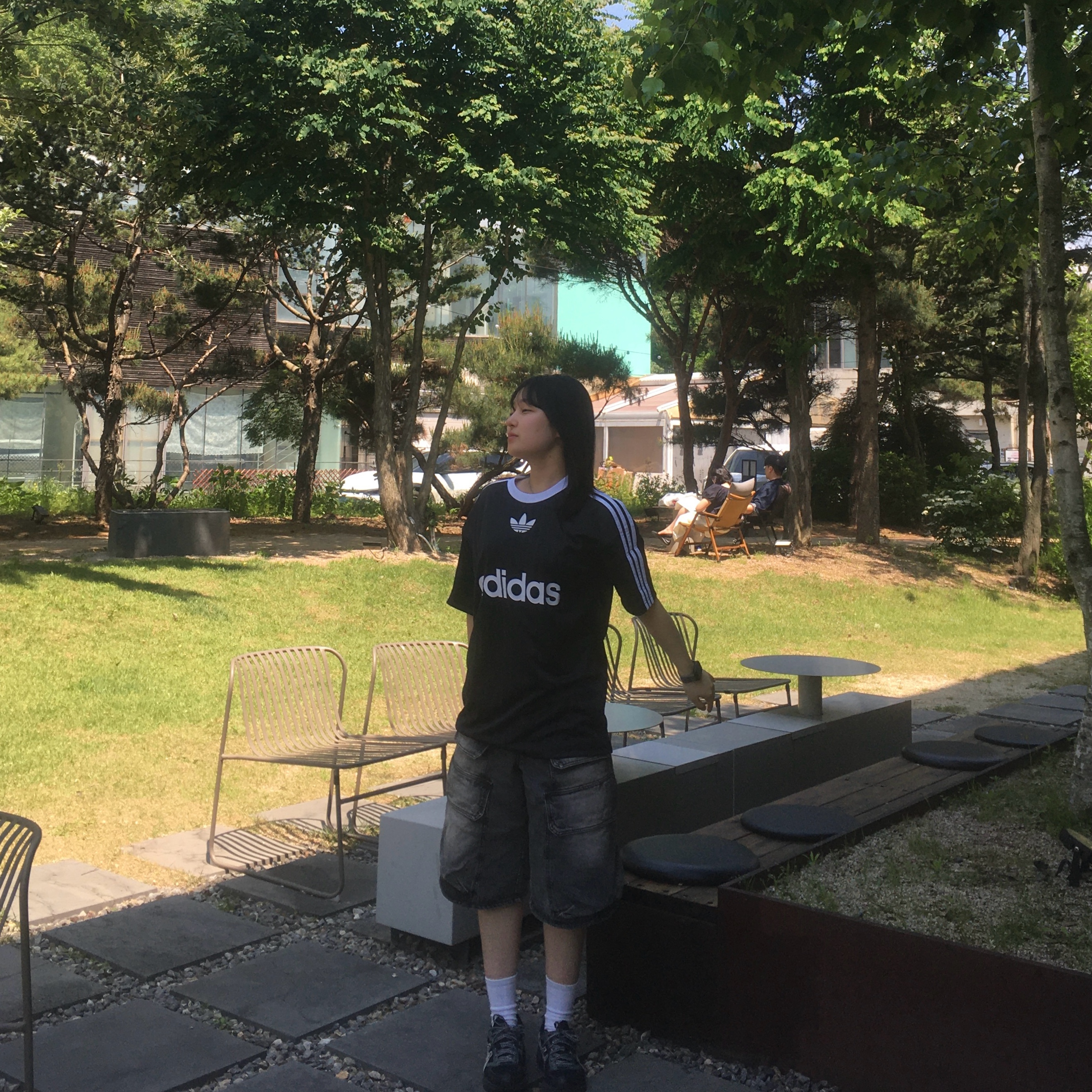 Adidas Adicolor T-Shirt Black White - KR Sizing 착용 스타일 - 1