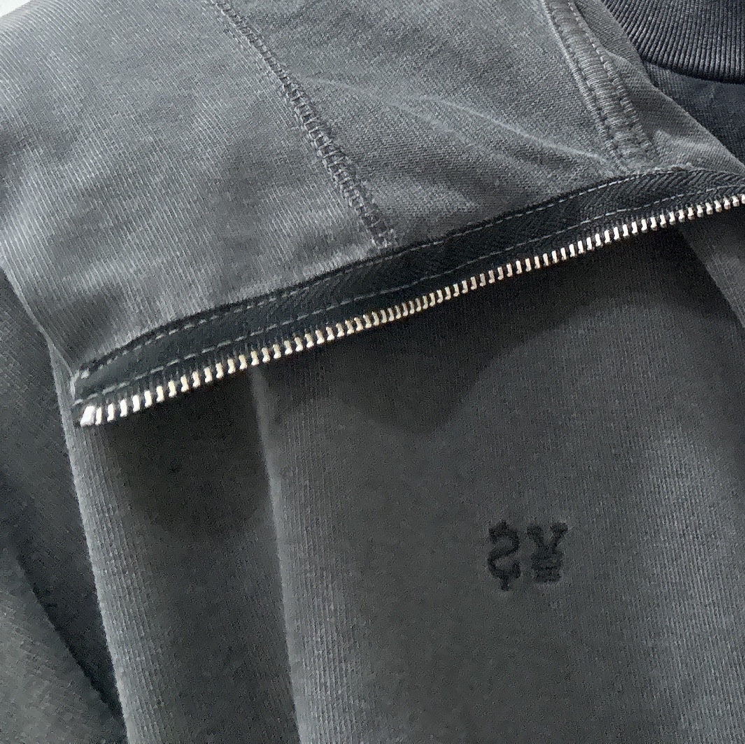 ¥$ Vultures Merch Hoodie Black - Korea Exclusive, Adidas Manchester United 2024/25 Away Jersey Night Indigo - KR Sizing (Non Marking Ver.) 착용 스타일 - 2