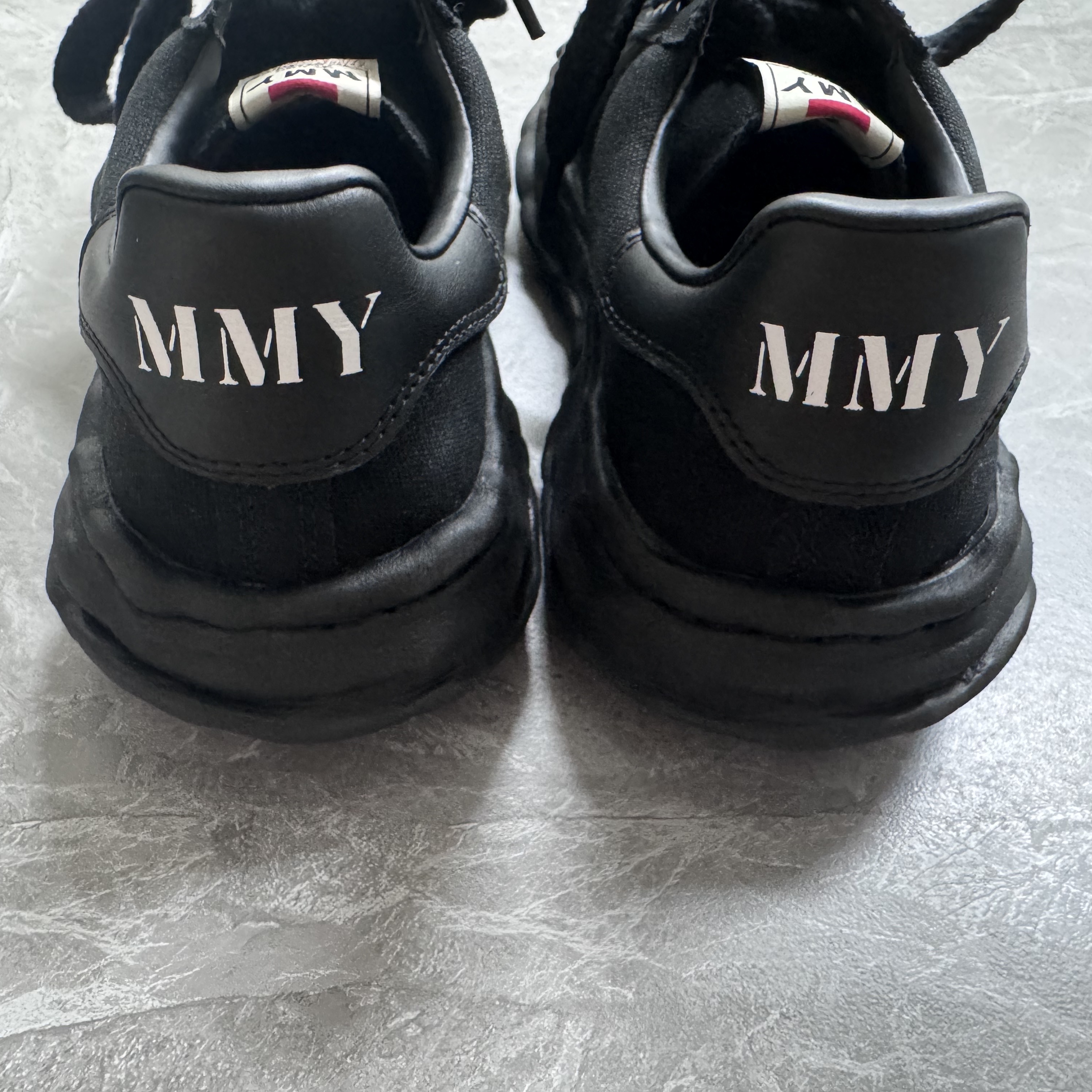 Maison Mihara Yasuhiro Blakey OG Sole Canvas Low-top Sneakers Black Black 착용 스타일 - 9