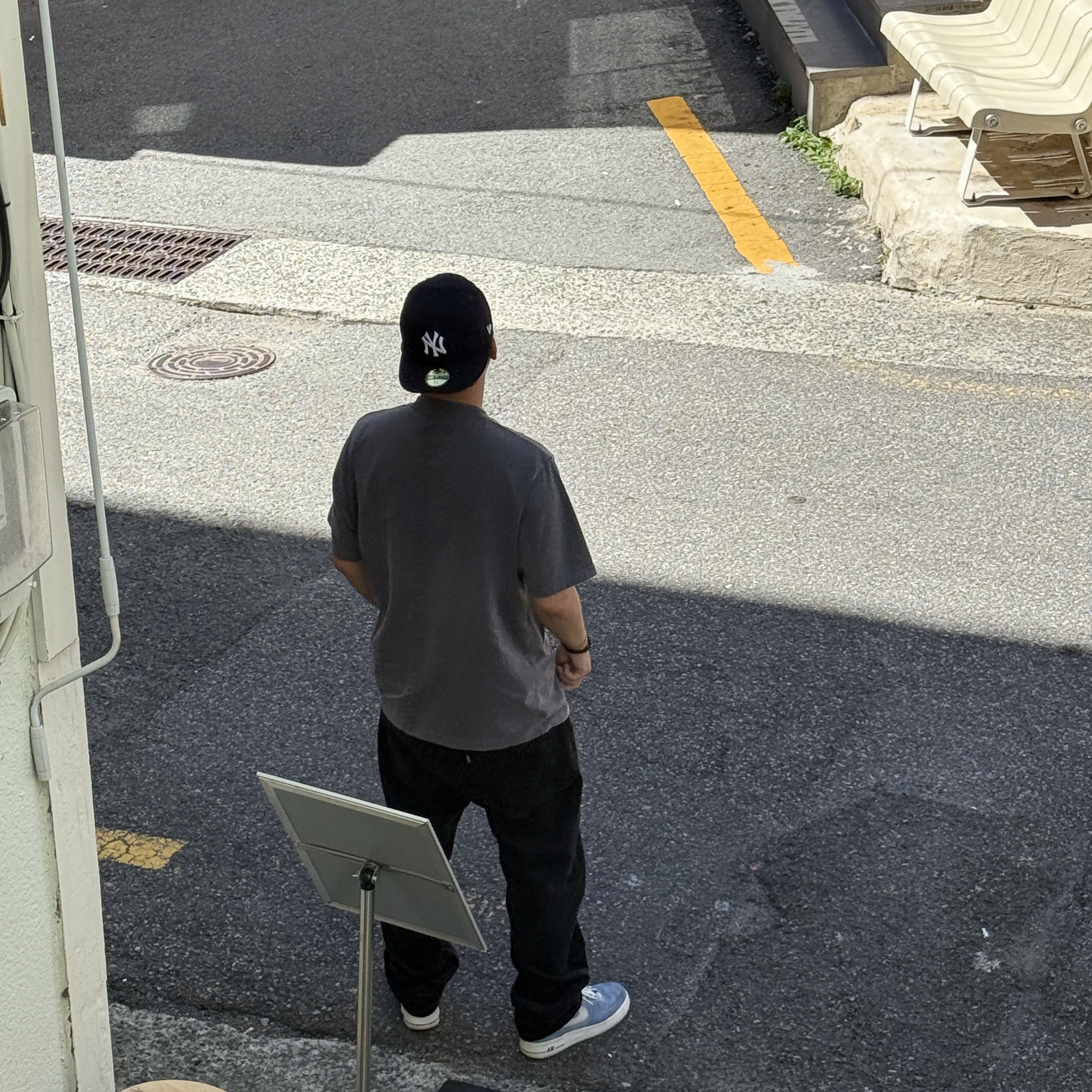 Mischief Rhombus Washed Basic T-Shirt Bleached Navy, Nike Air Force 1 '07 LV8 Dusty Blue 착용 스타일