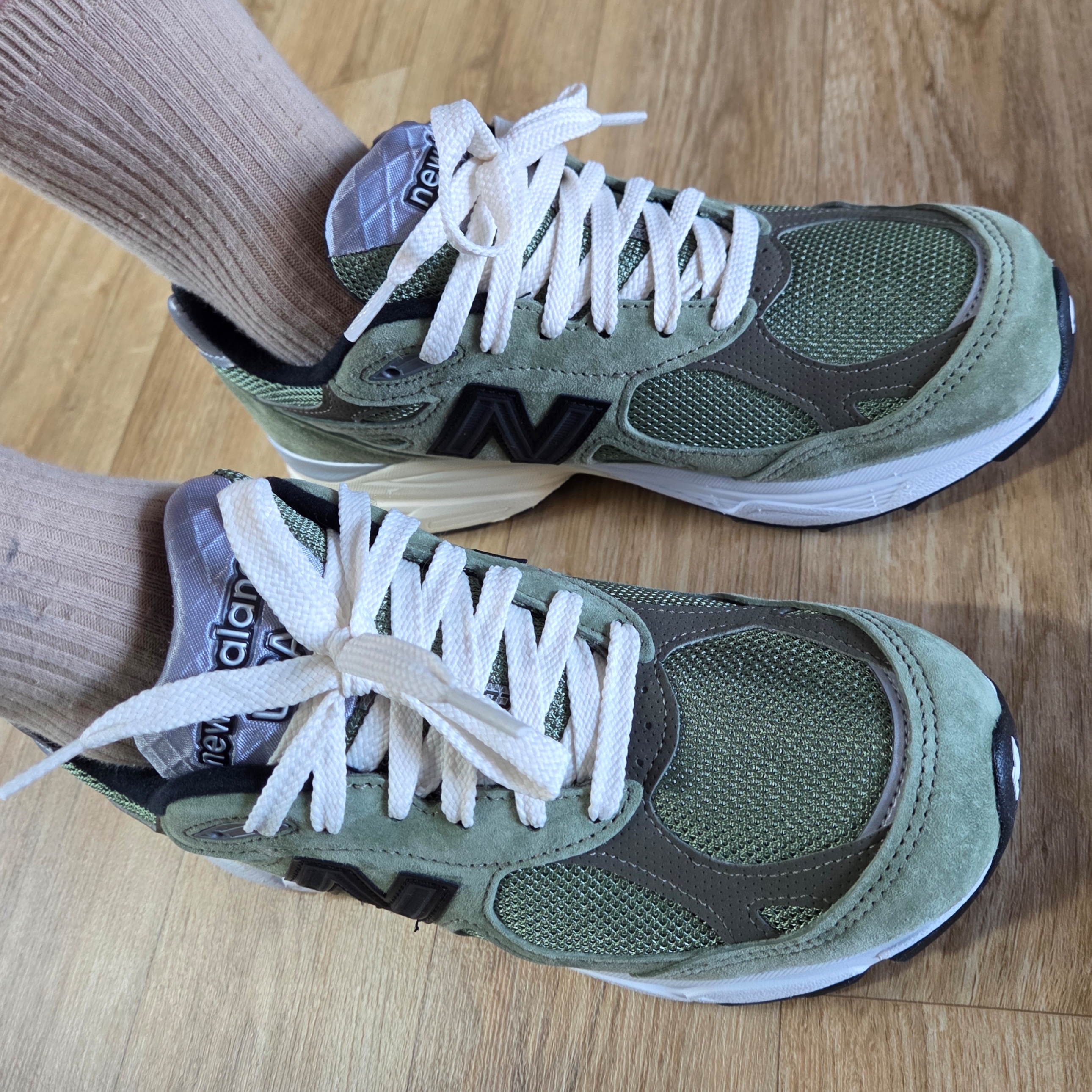 New Balance x JJJJound 990v3 Olive 착용 스타일