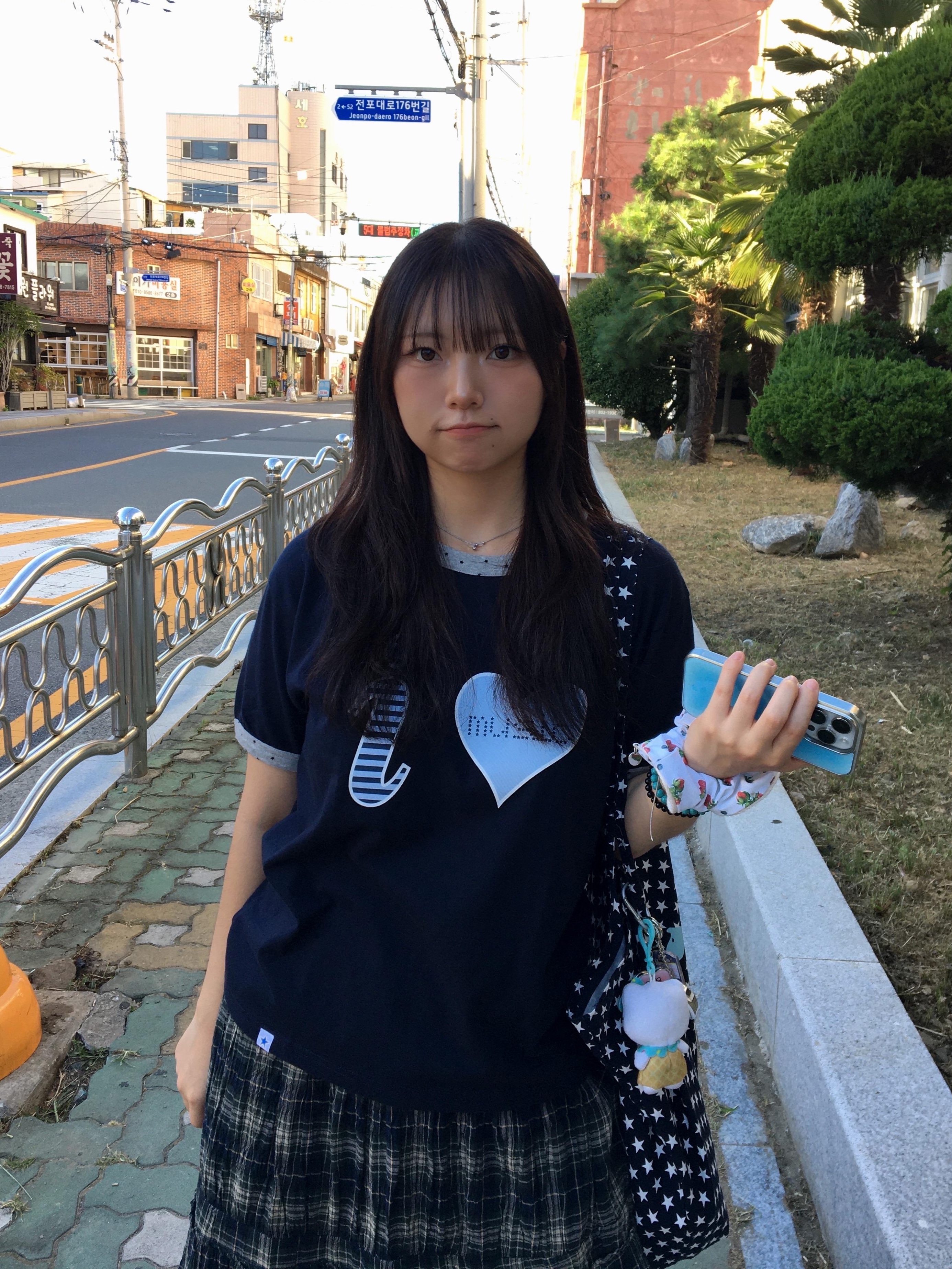 CAVISH I Love Music Ringer SS Tee Navy, COYSEIO Shirring Midi Skirt Check 착용 스타일 - 1