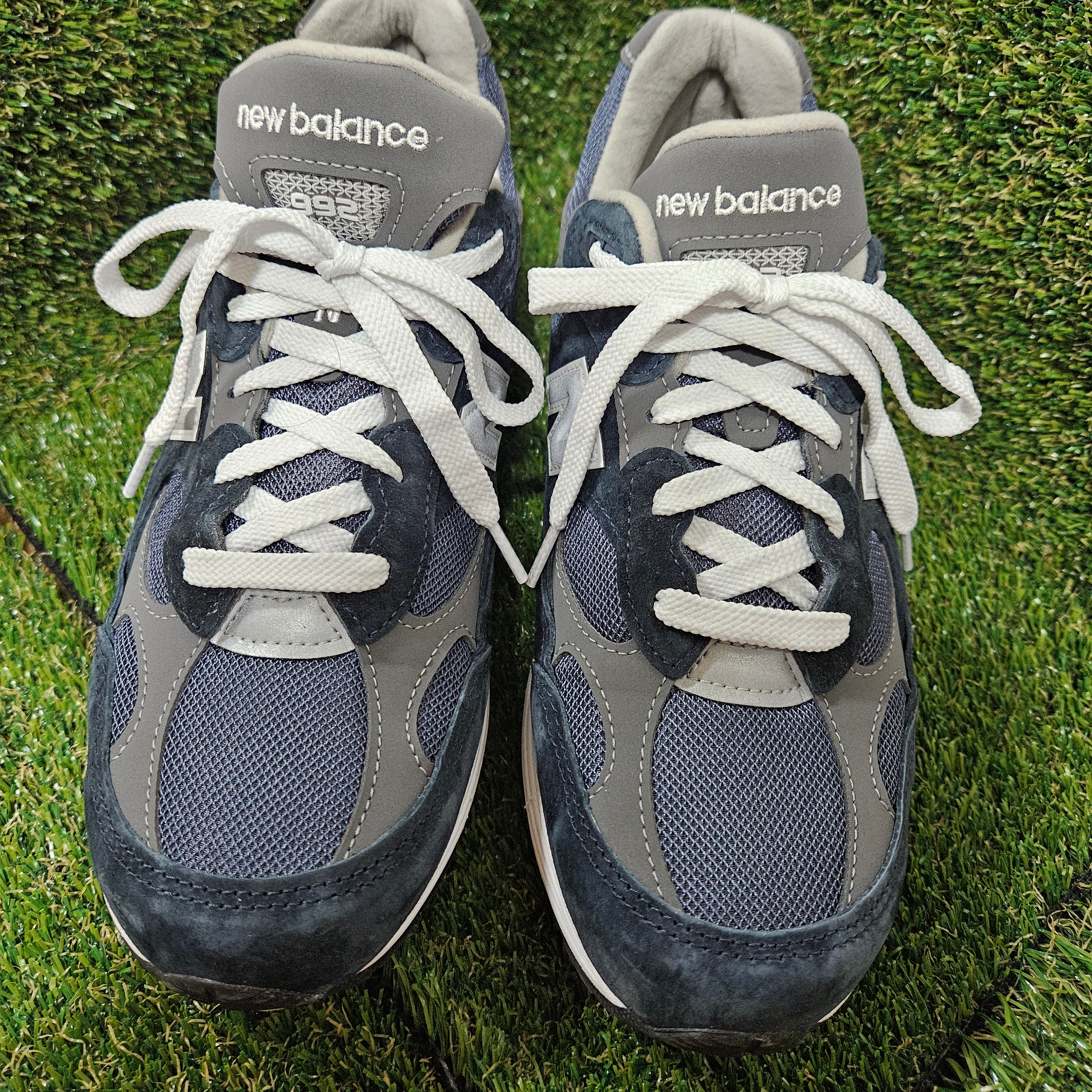 New Balance 992 Made in USA Core Navy 착용 스타일 - 2