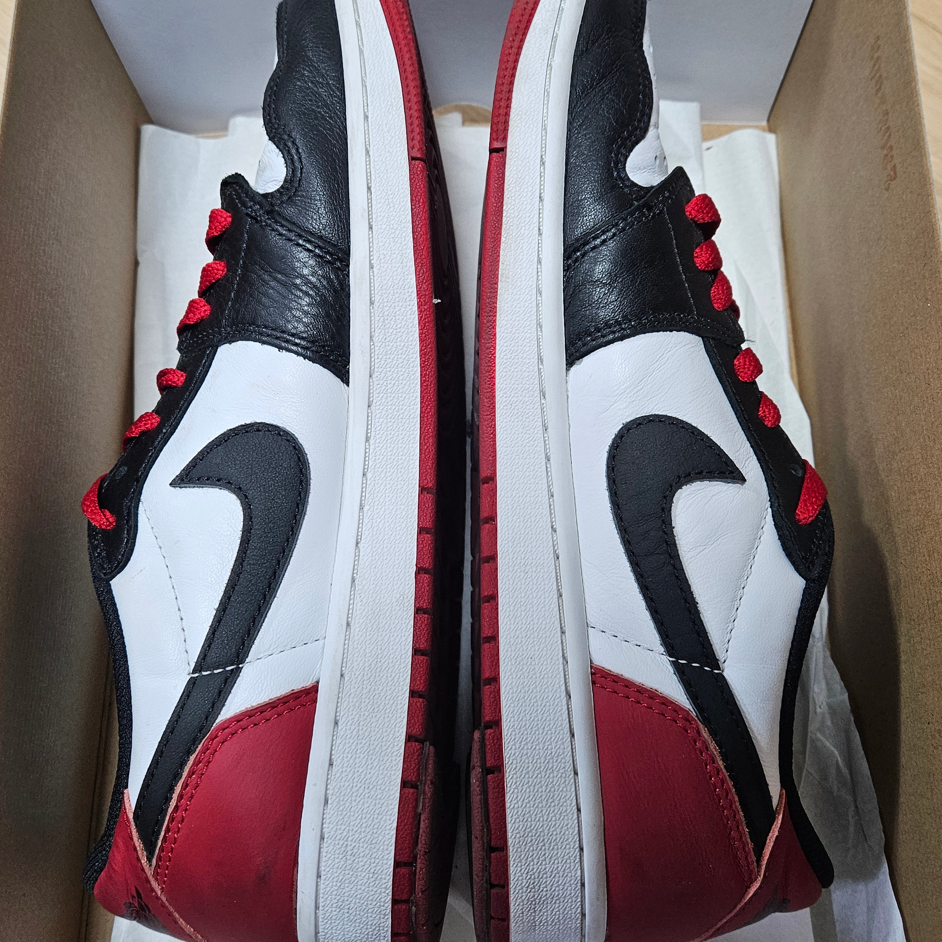 Jordan 1 Retro Low OG Black Toe 착용 스타일 - 2