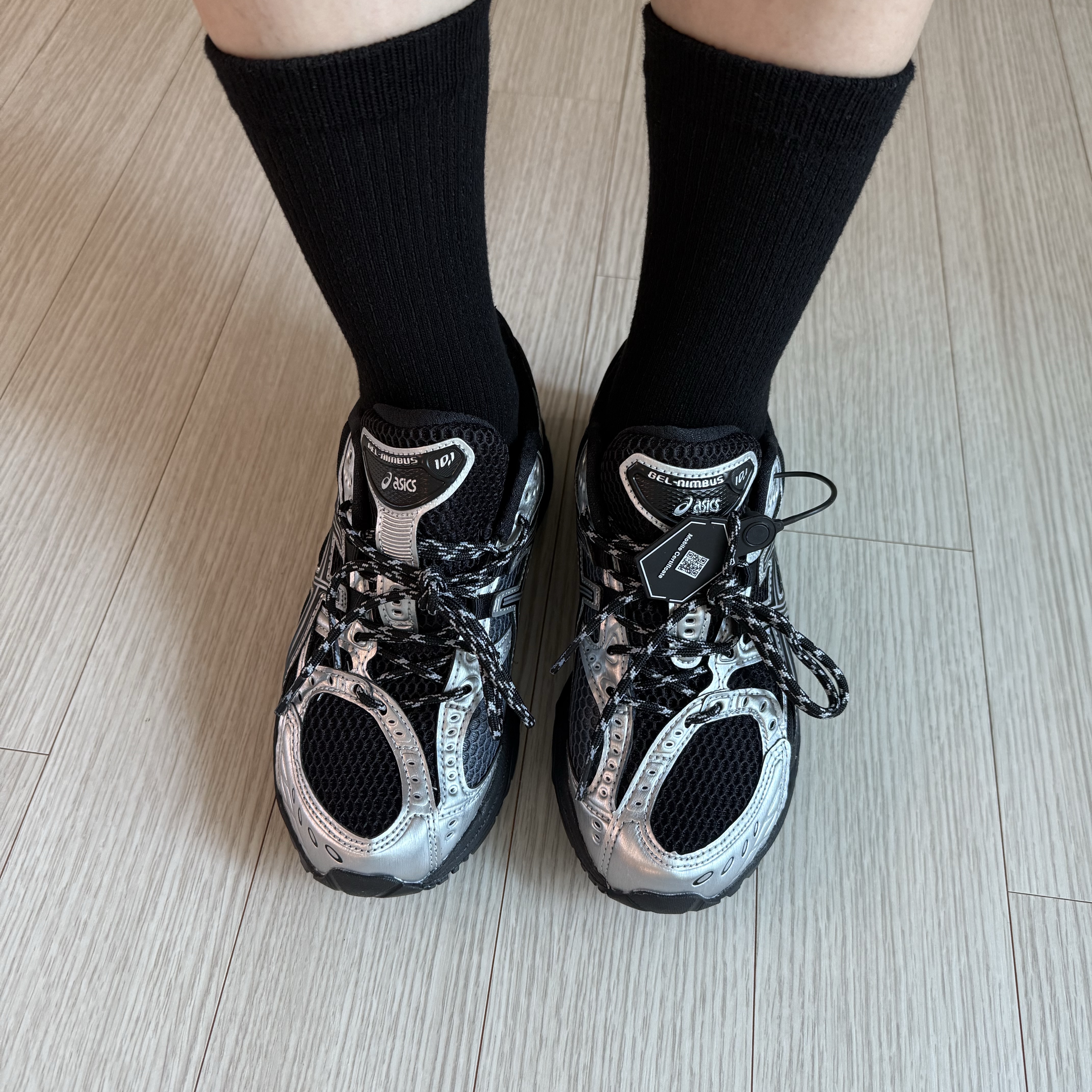 Asics Gel-Nimbus 10.1 Black Pure Silver - Korea Exclusive 착용 스타일