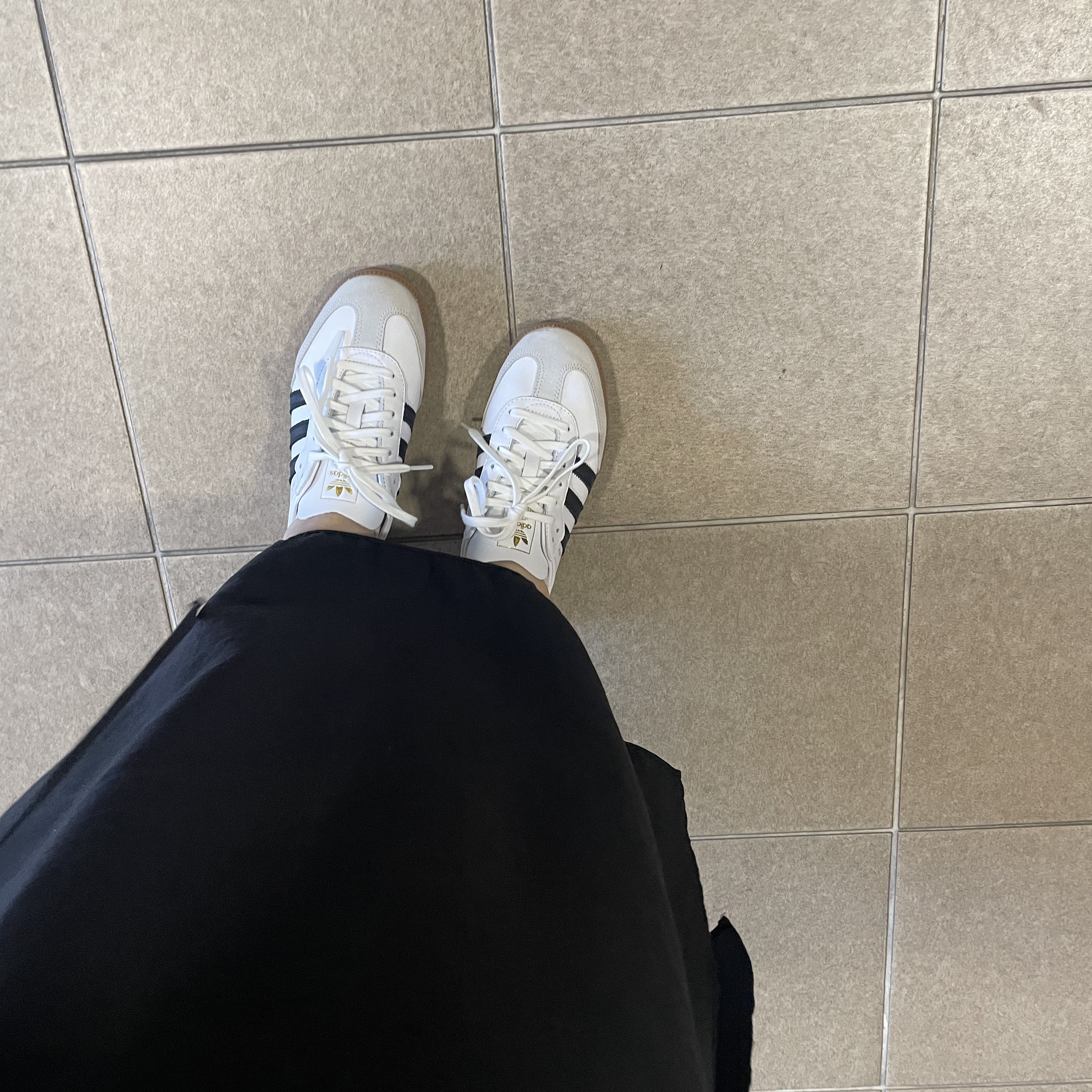 Adidas Samba Decon Cloud White 착용 스타일