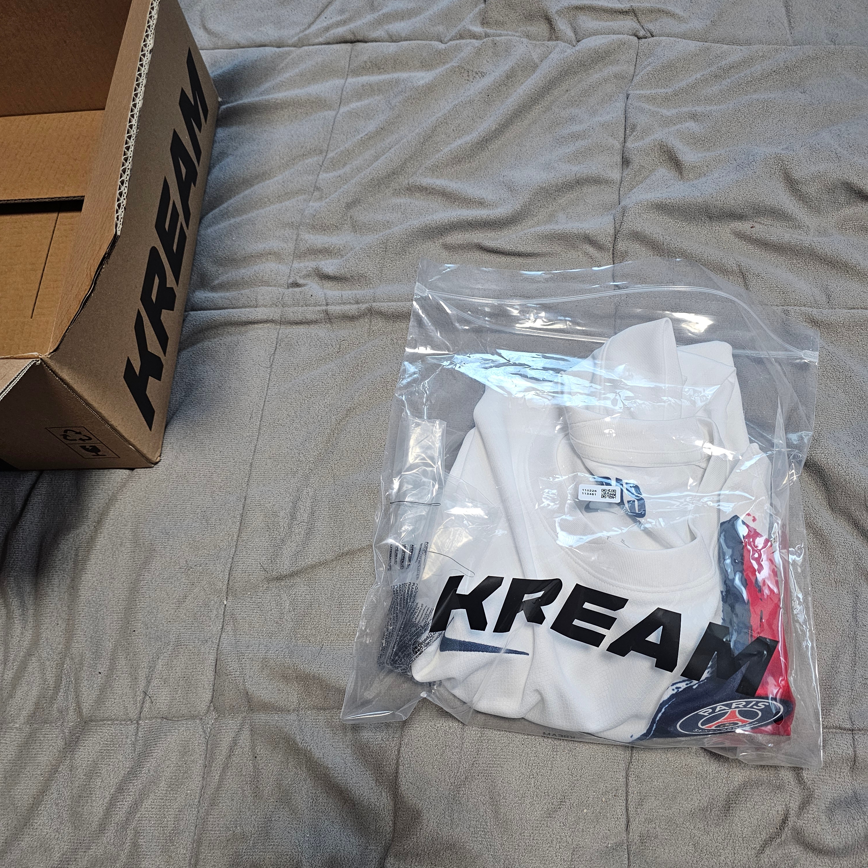 Nike Paris Saint-Germain 2024/26 Dri-Fit Stadium Away Replica Jersey White Midnight Navy (Non Marking Ver.) 착용 스타일 - 2
