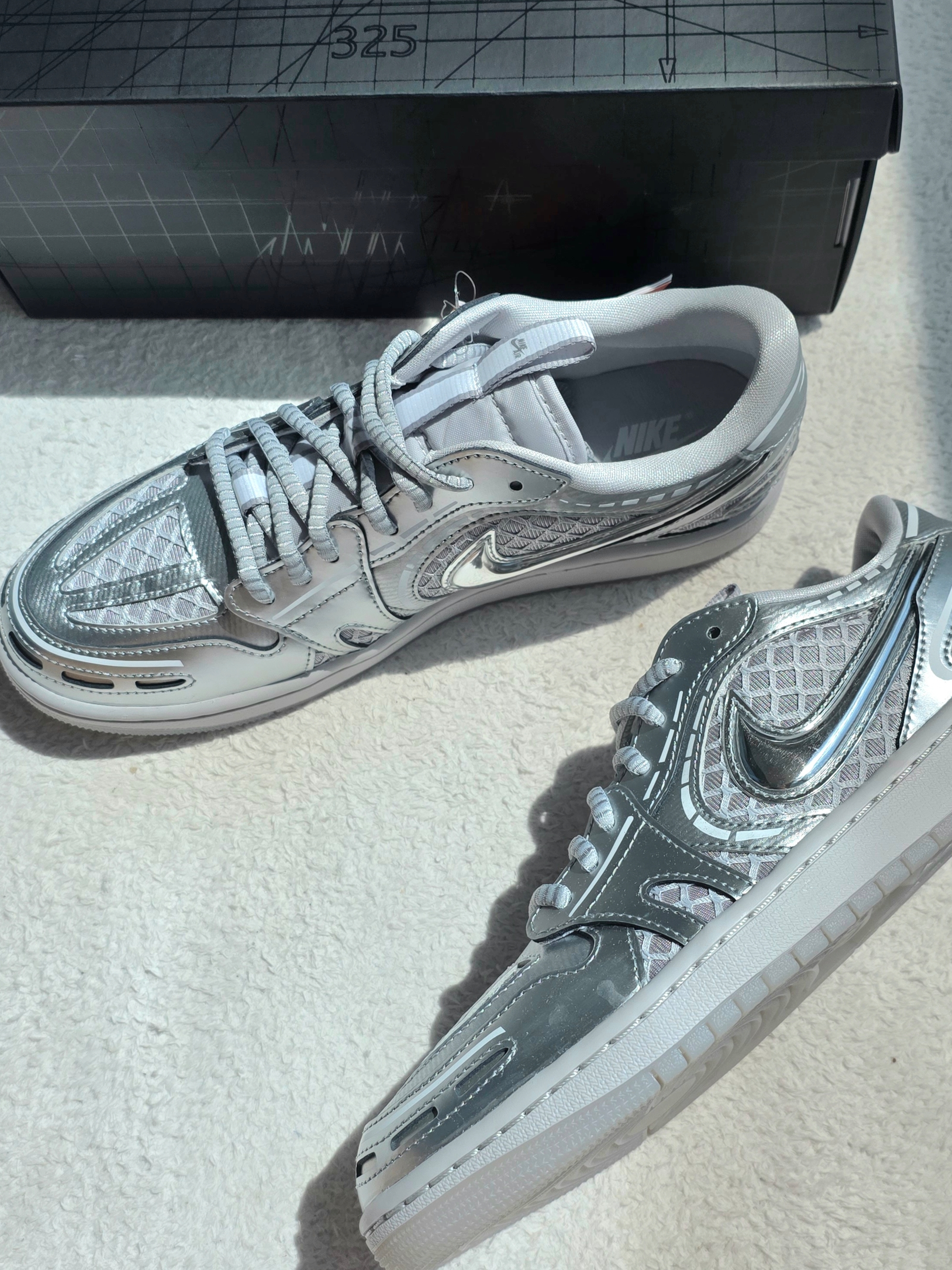 (W) Jordan 1 Low Method of Make Neutral Grey White 착용 스타일 - 4